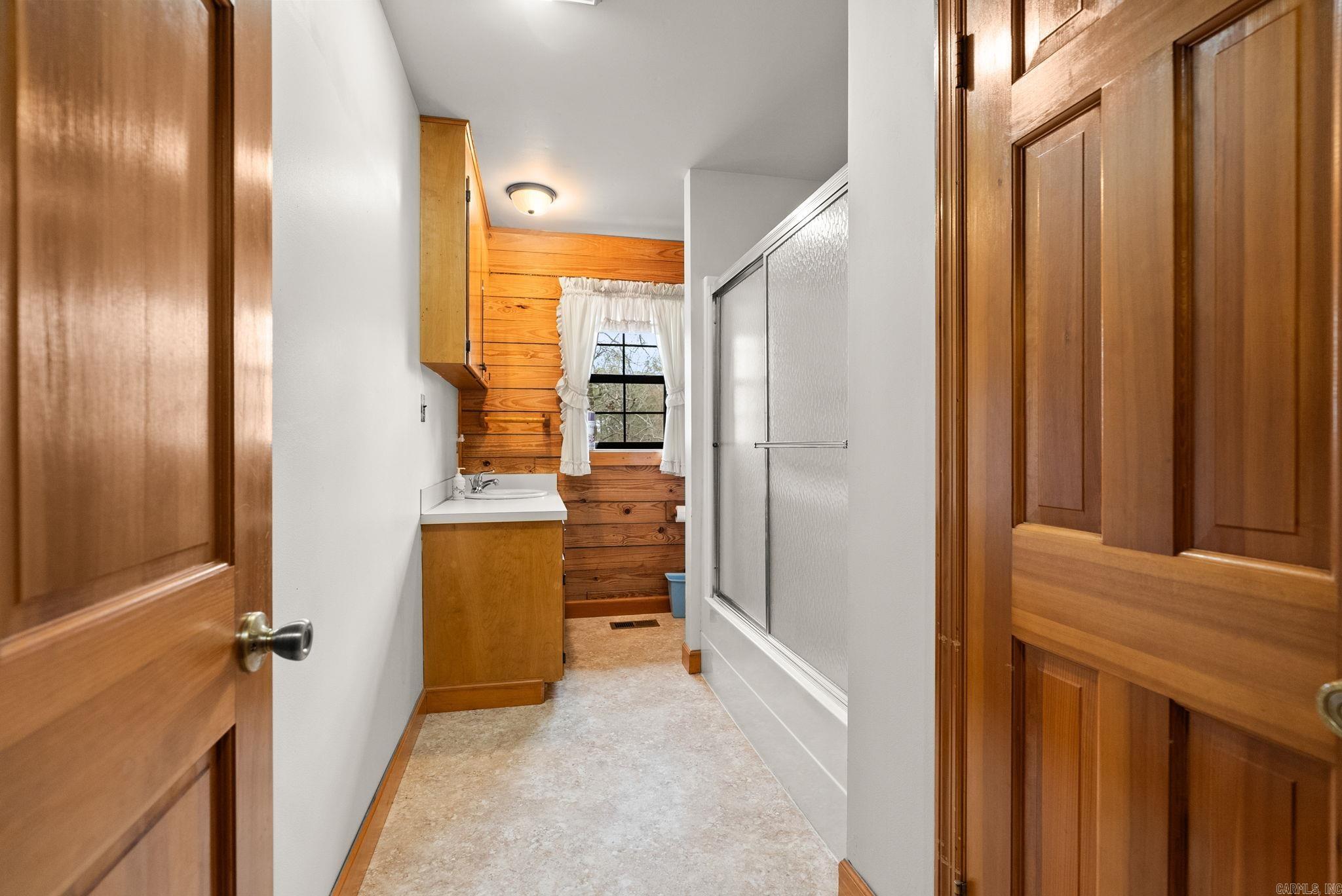 20314 Lake Vista  Roland, AR