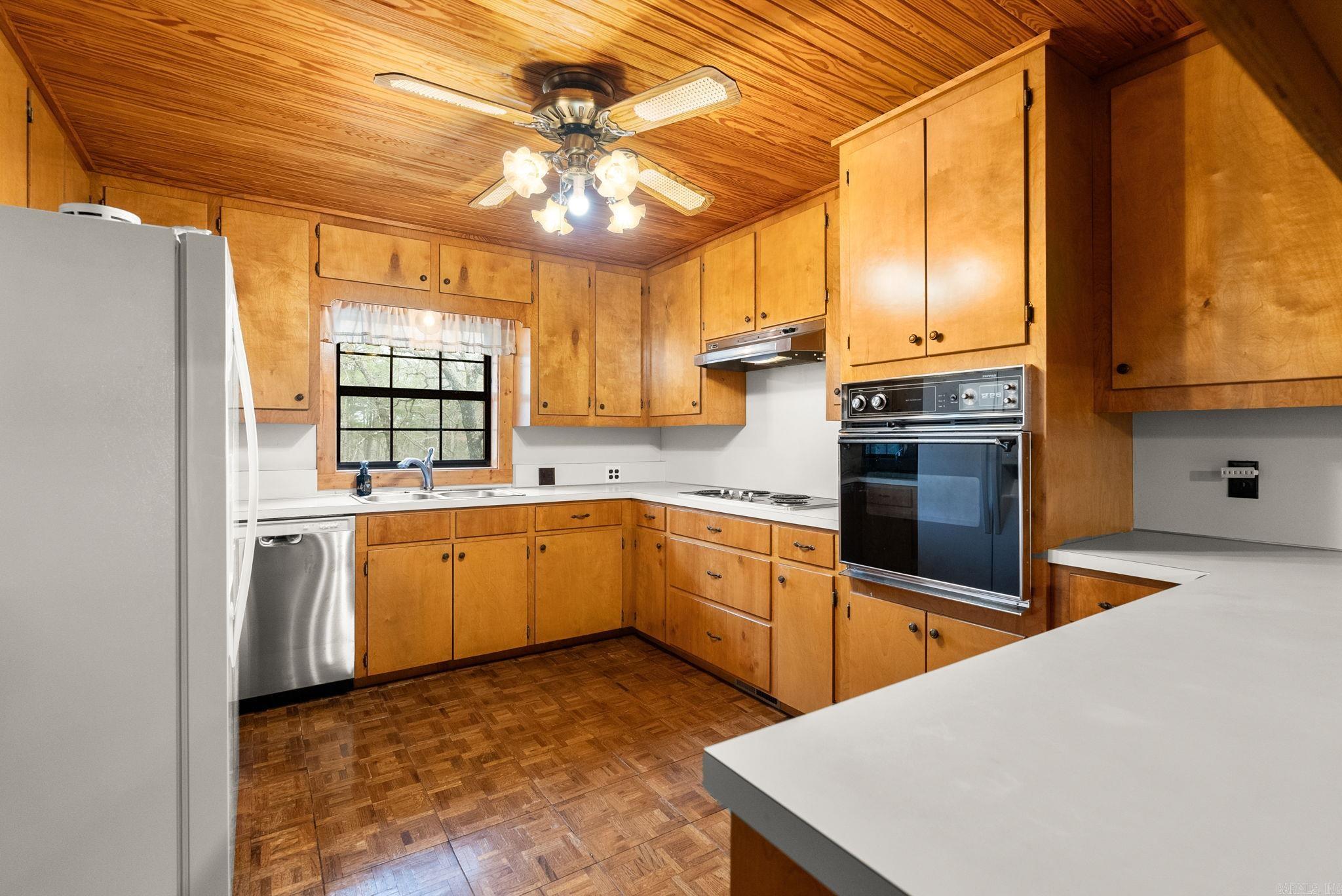 20314 Lake Vista  Roland, AR