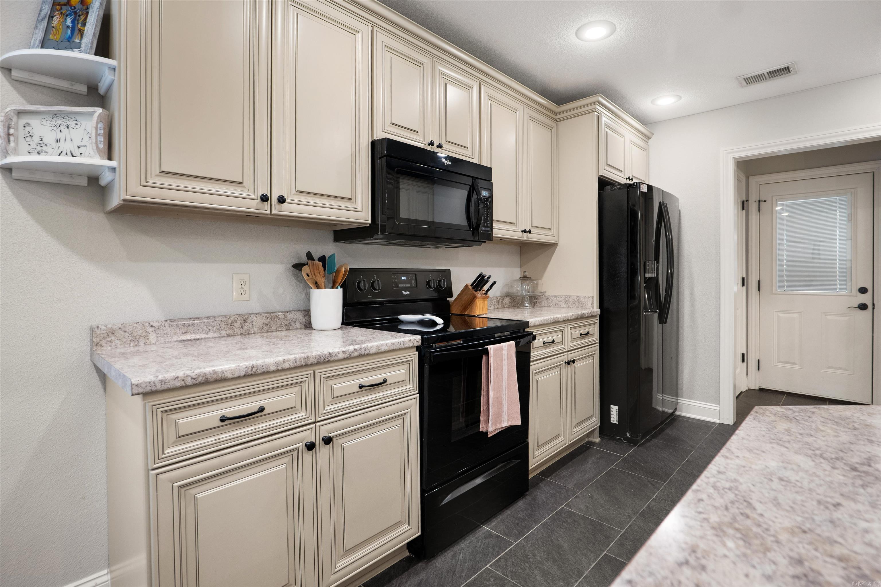 995 Russell Hill  Jonesboro, AR