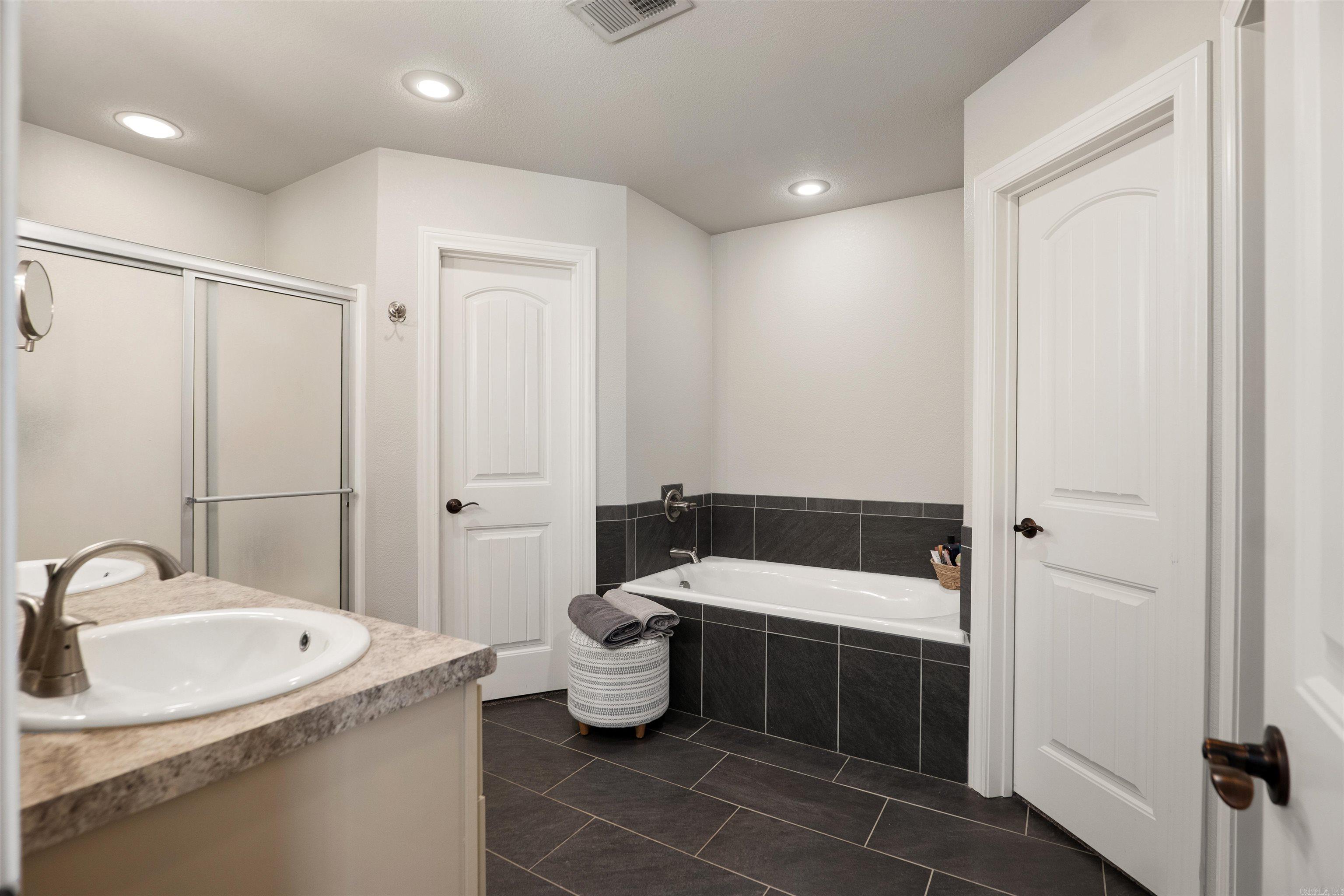 995 Russell Hill  Jonesboro, AR