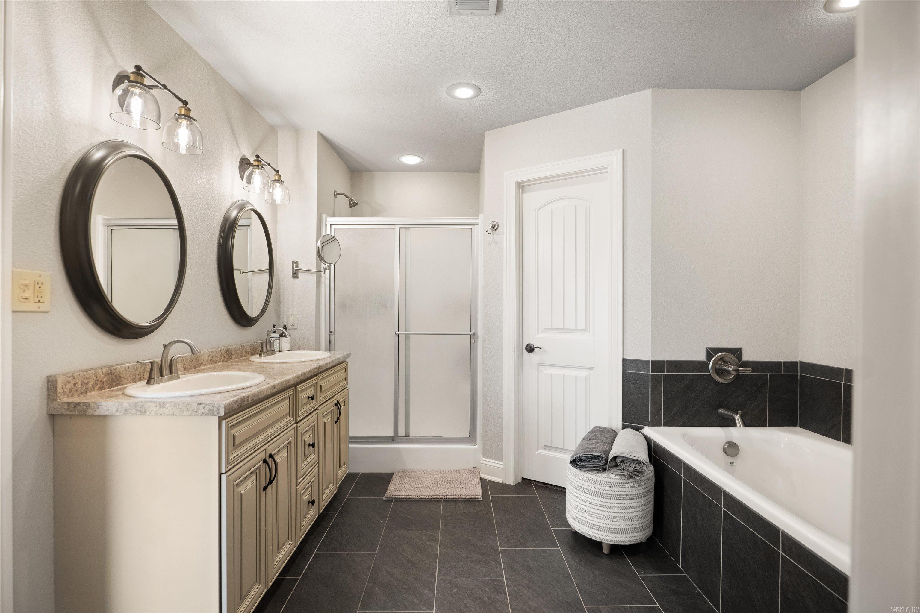 995 Russell Hill  Jonesboro, AR