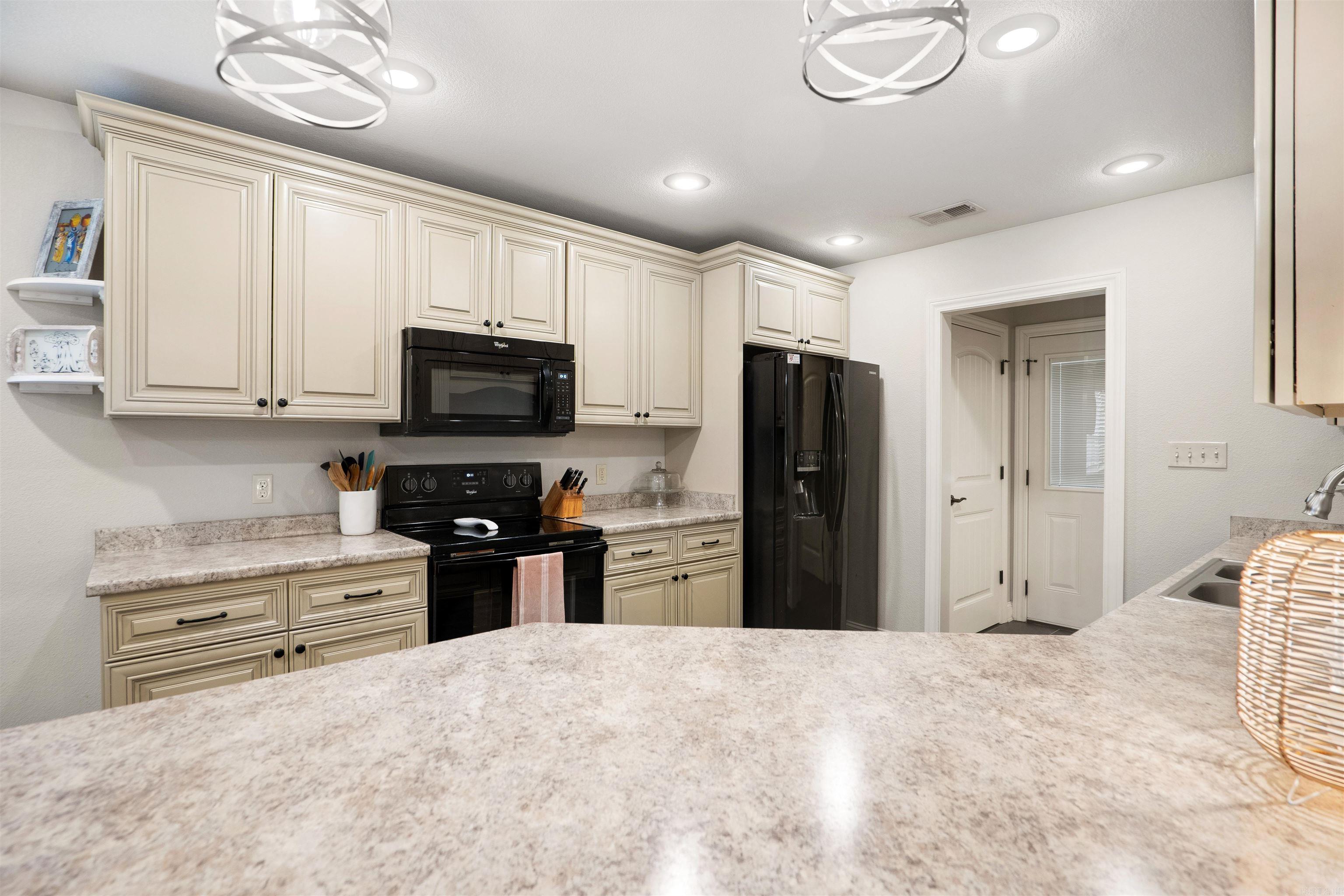 995 Russell Hill  Jonesboro, AR