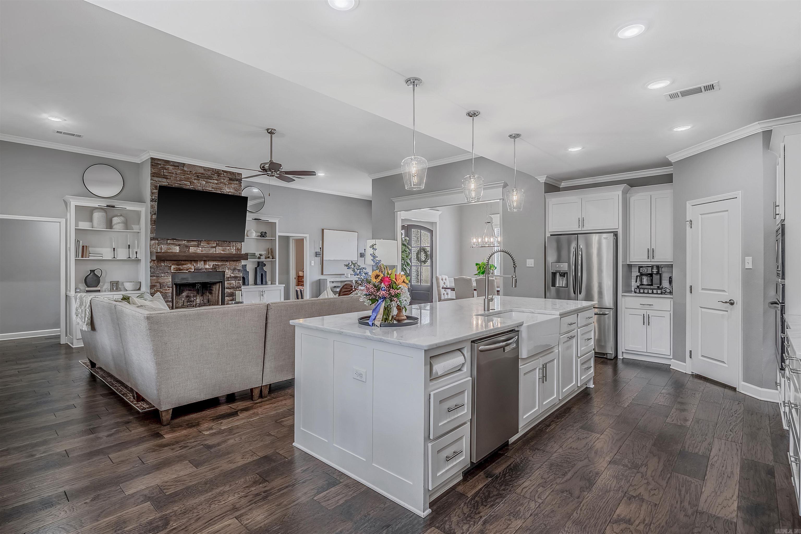 15611 Scenic Point Dr  North Little Rock, AR