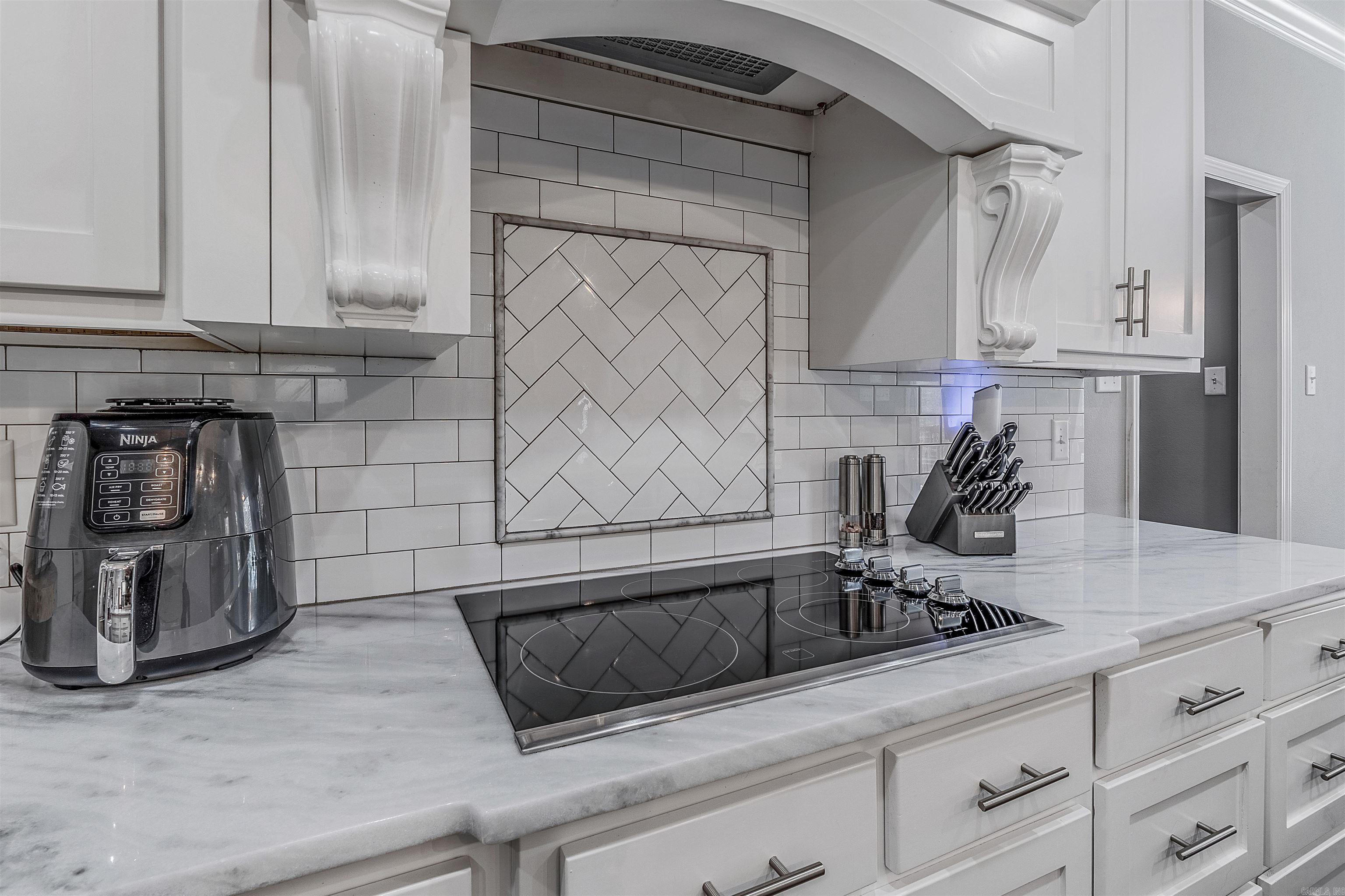 15611 Scenic Point Dr  North Little Rock, AR