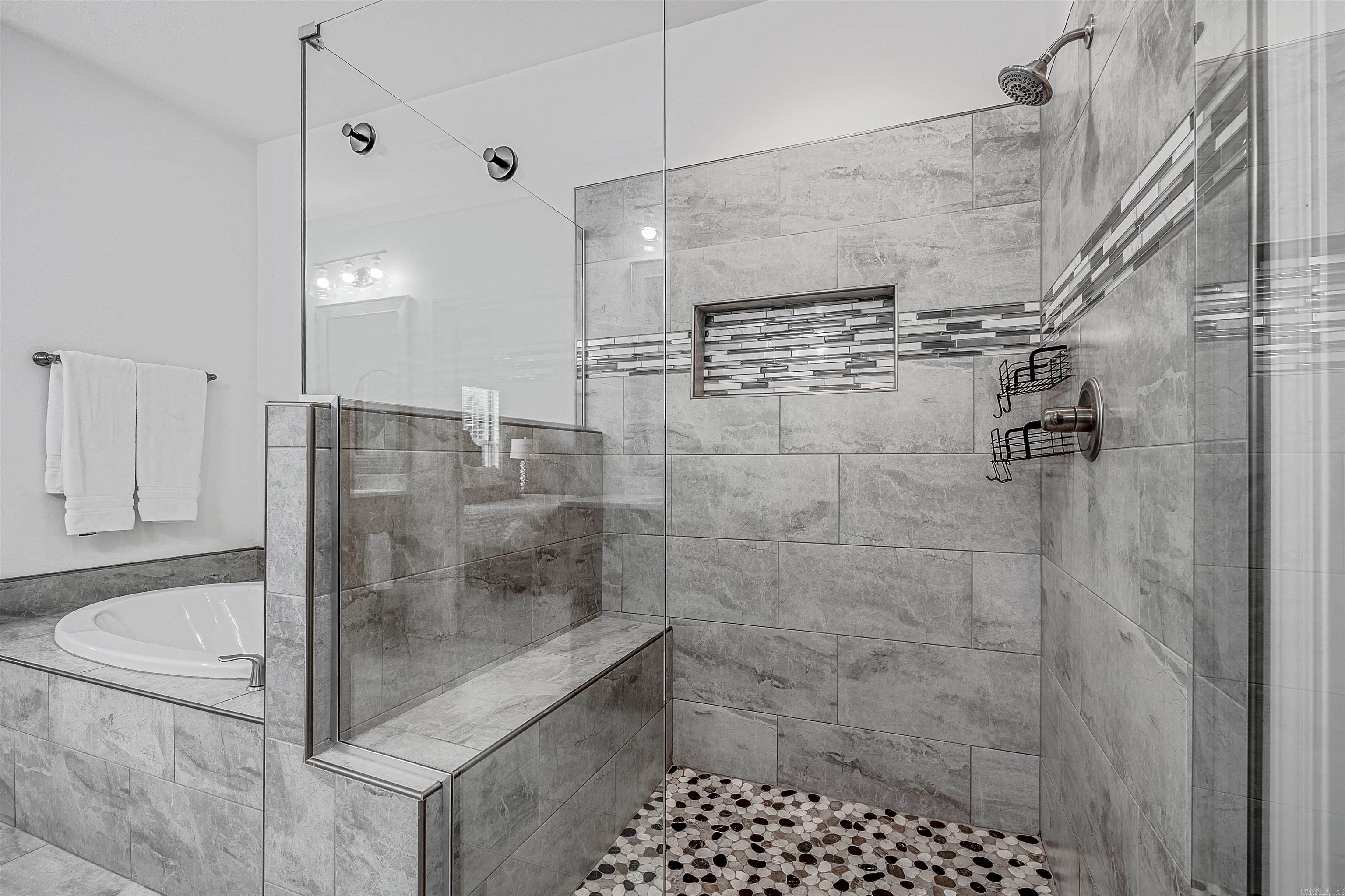 15611 Scenic Point Dr  North Little Rock, AR