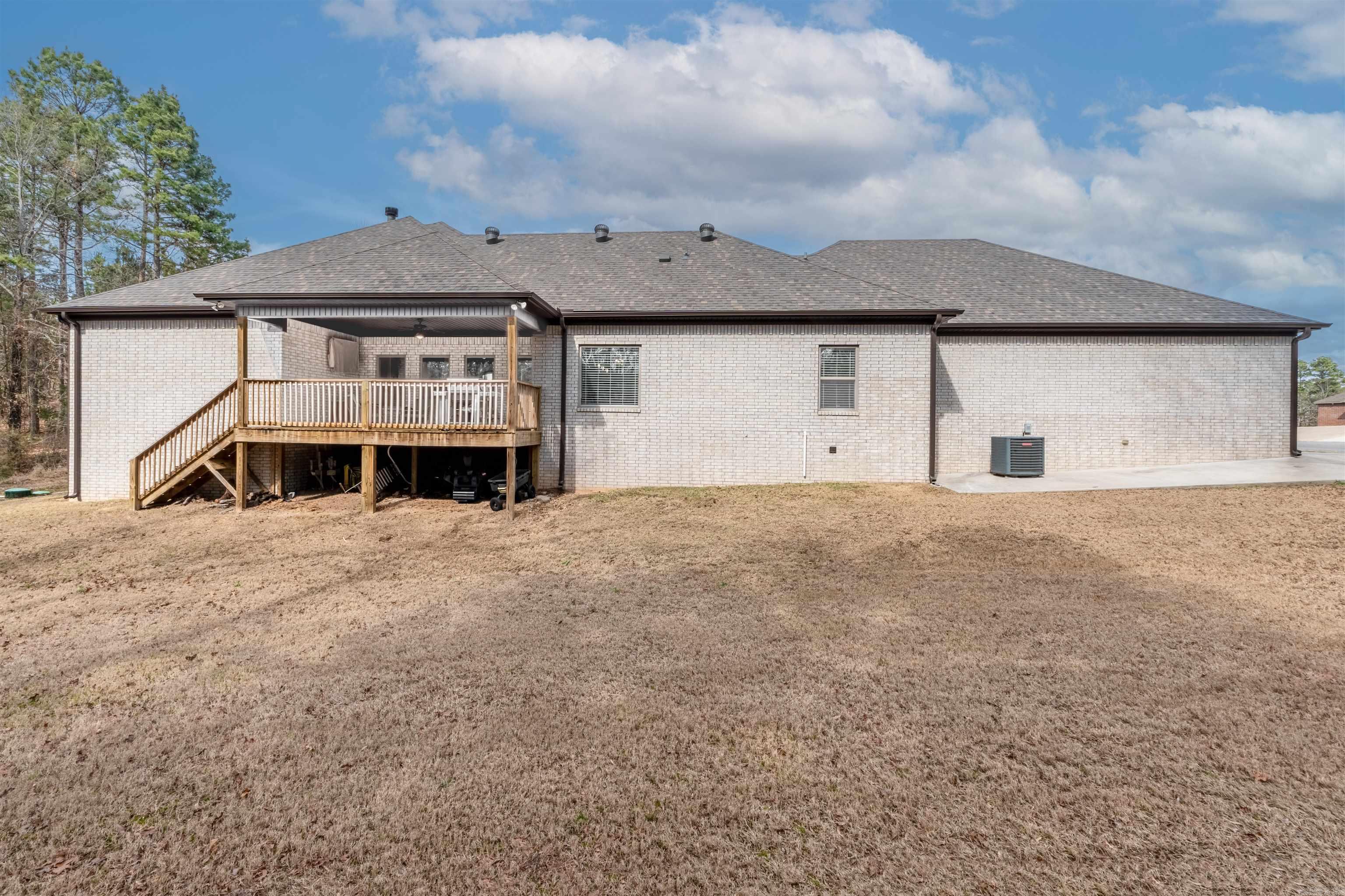 15611 Scenic Point Dr  North Little Rock, AR