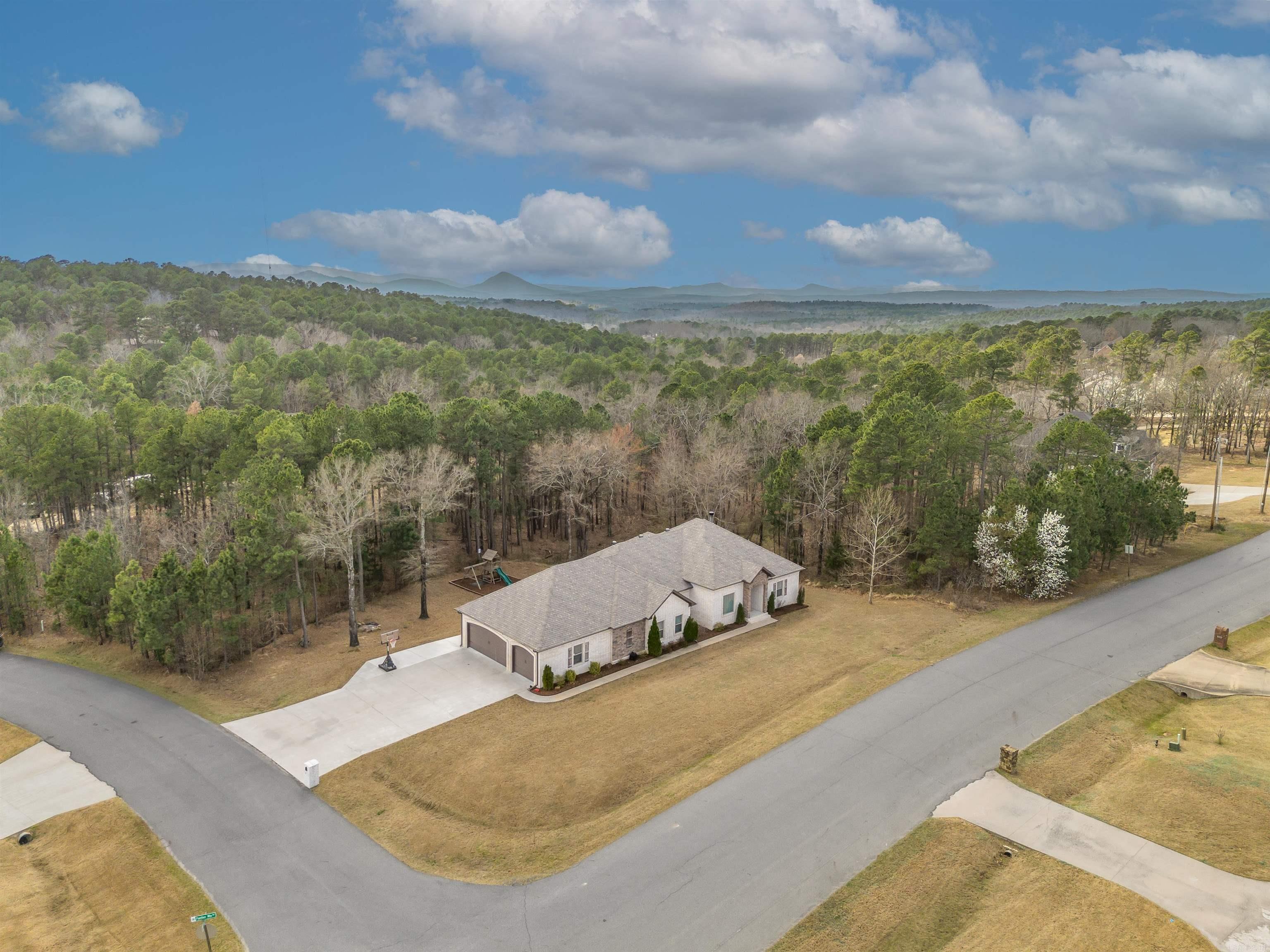 15611 Scenic Point Dr  North Little Rock, AR