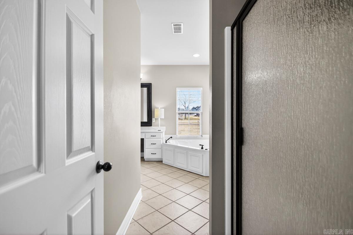 22211 N Kaufman Road  Hensley, AR