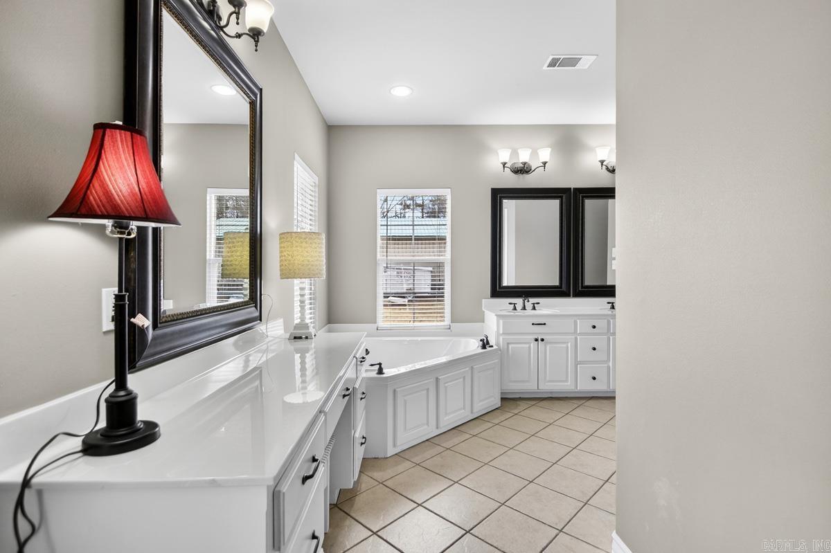 22211 N Kaufman Road  Hensley, AR