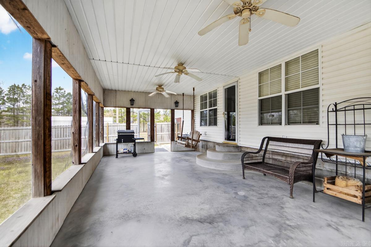 22211 N Kaufman Road  Hensley, AR