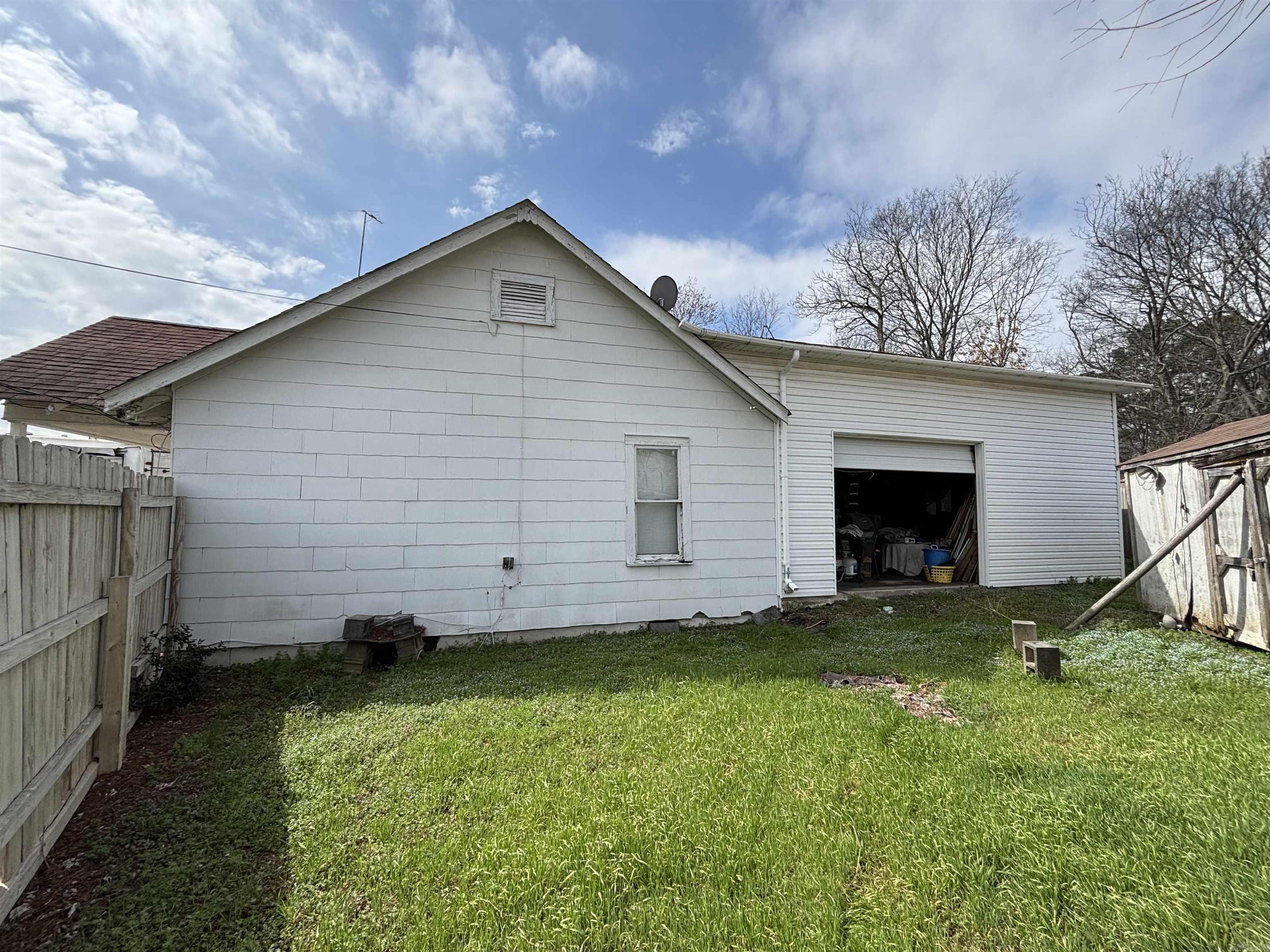 2411 Hwy 367 N  Bald Knob, AR