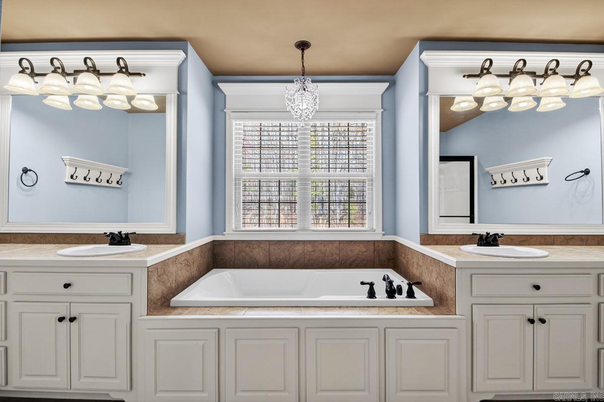 3106 Briarstone  Benton, AR