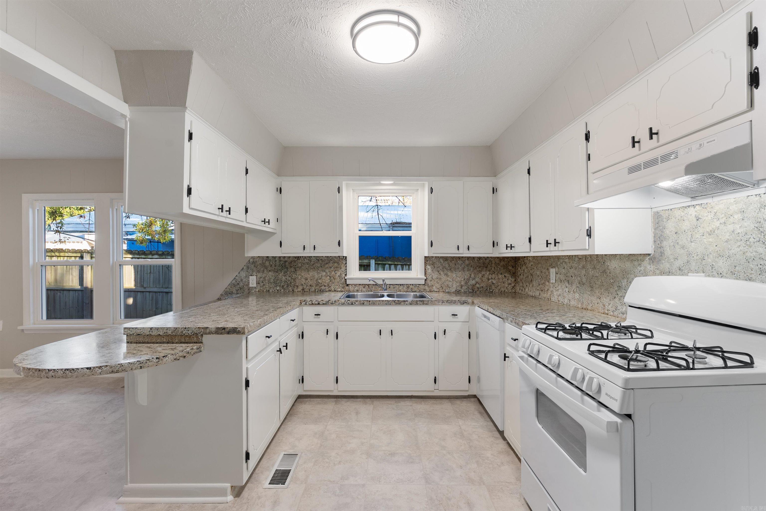 232 Highway 107  Enola, AR