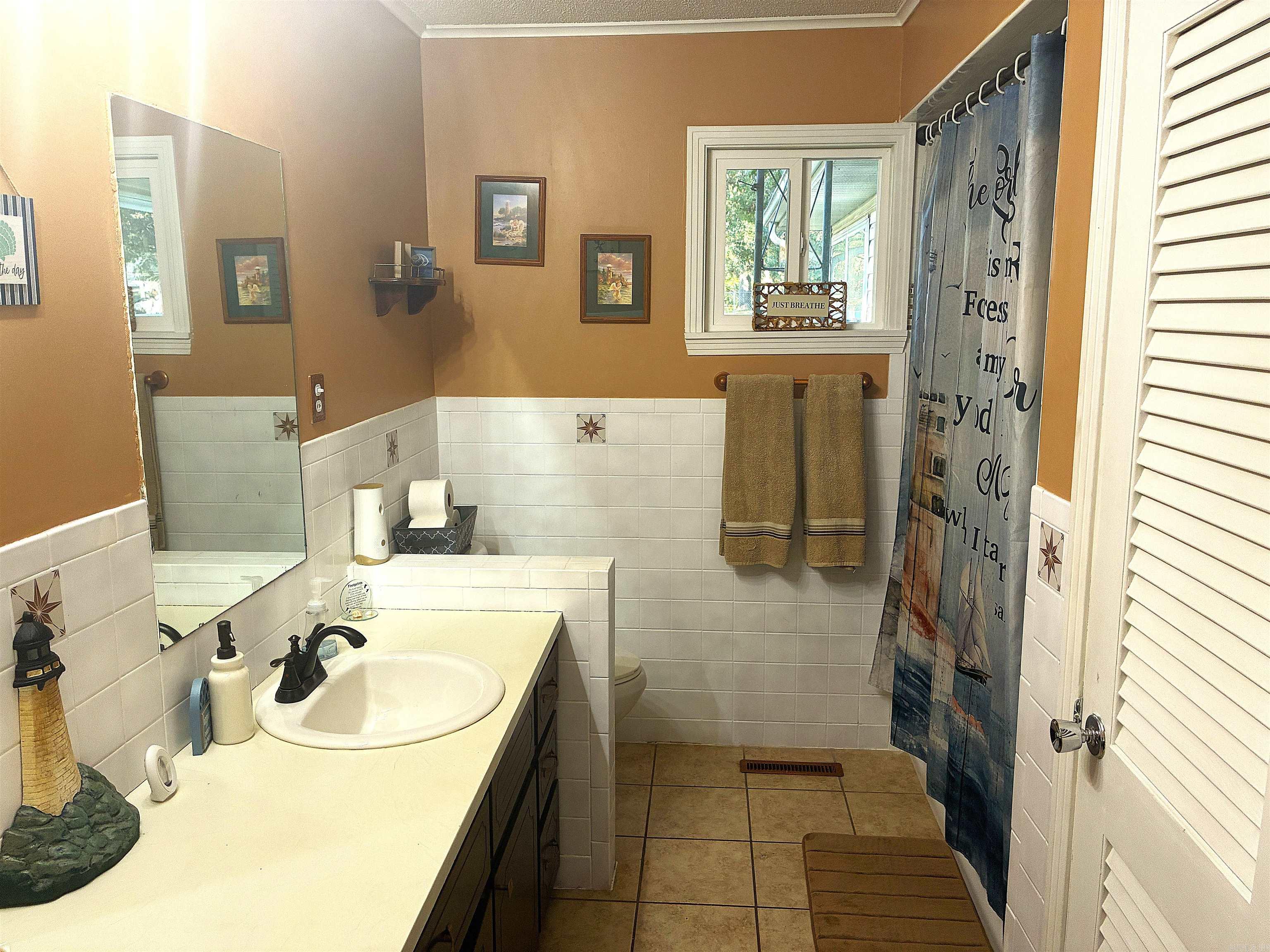 3435 West Road Mountain Home, AR 72653