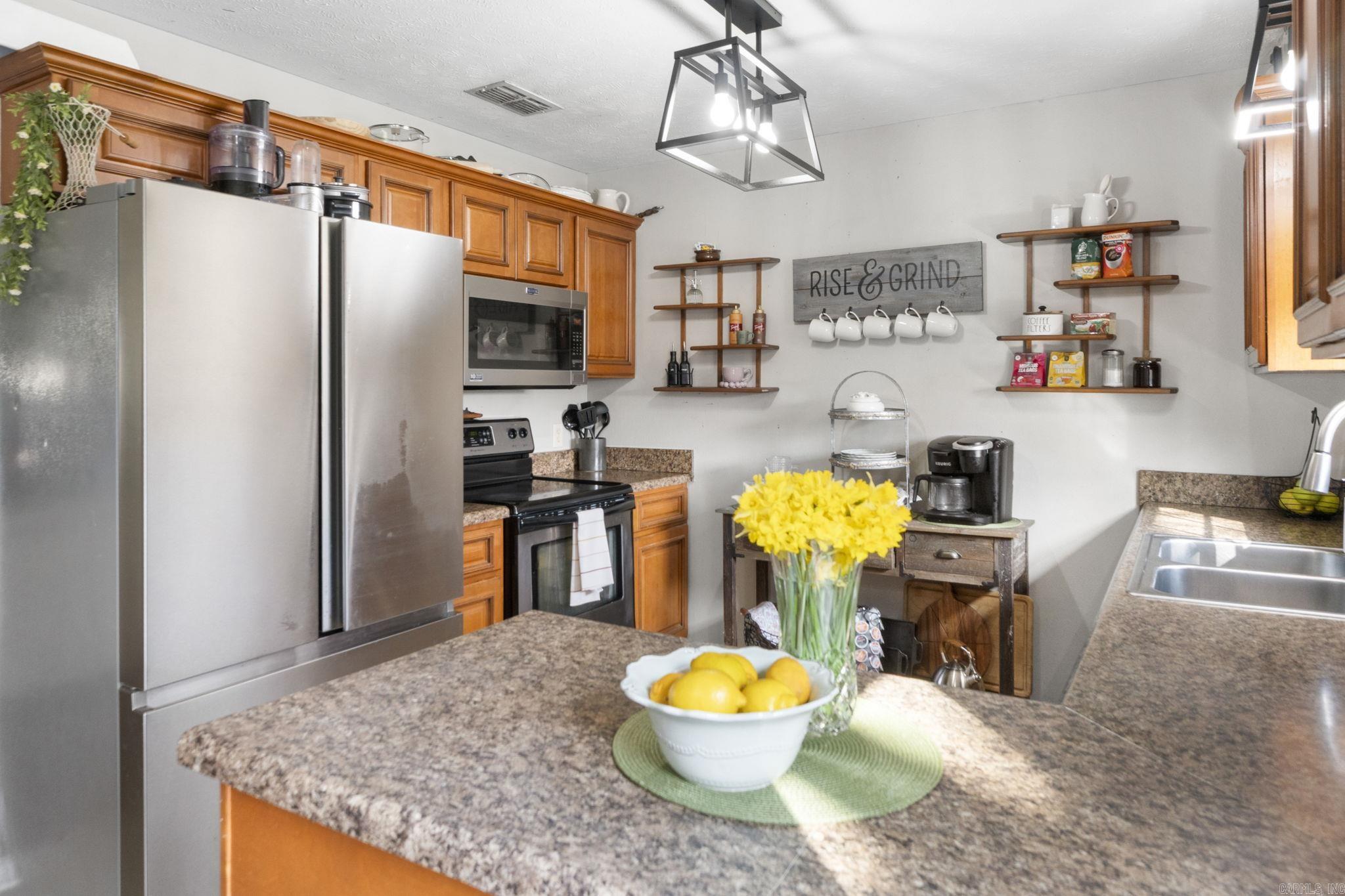 3 Stonewall  Greenbrier, AR