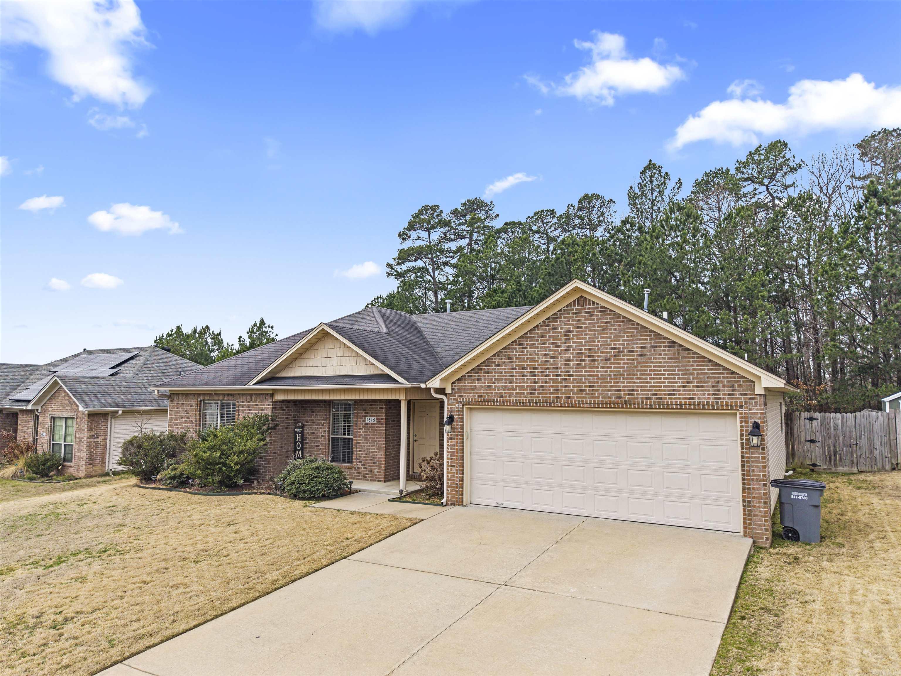 1815 Milburn Dr  Benton, AR