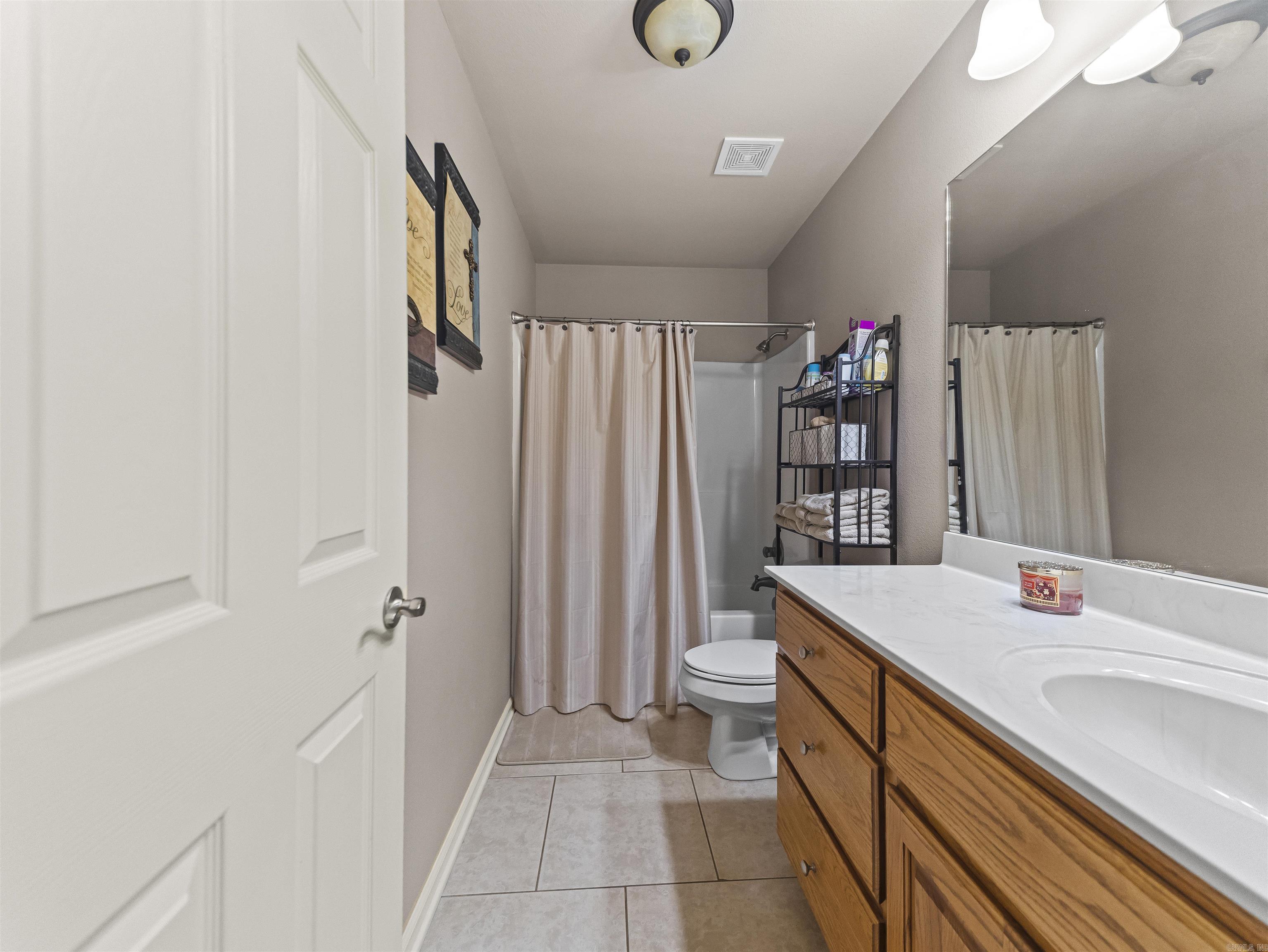 1815 Milburn Dr  Benton, AR