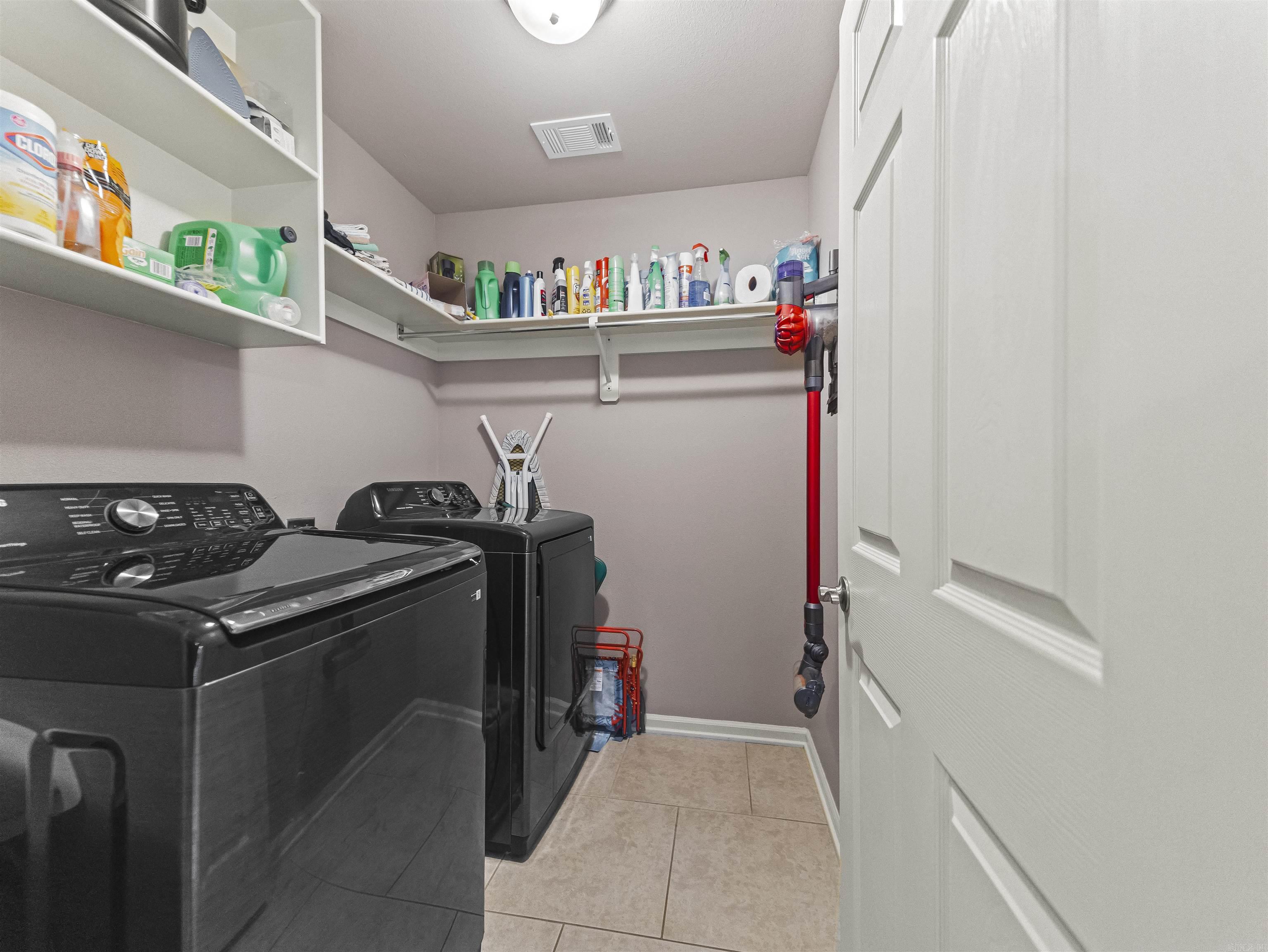 1815 Milburn Dr  Benton, AR