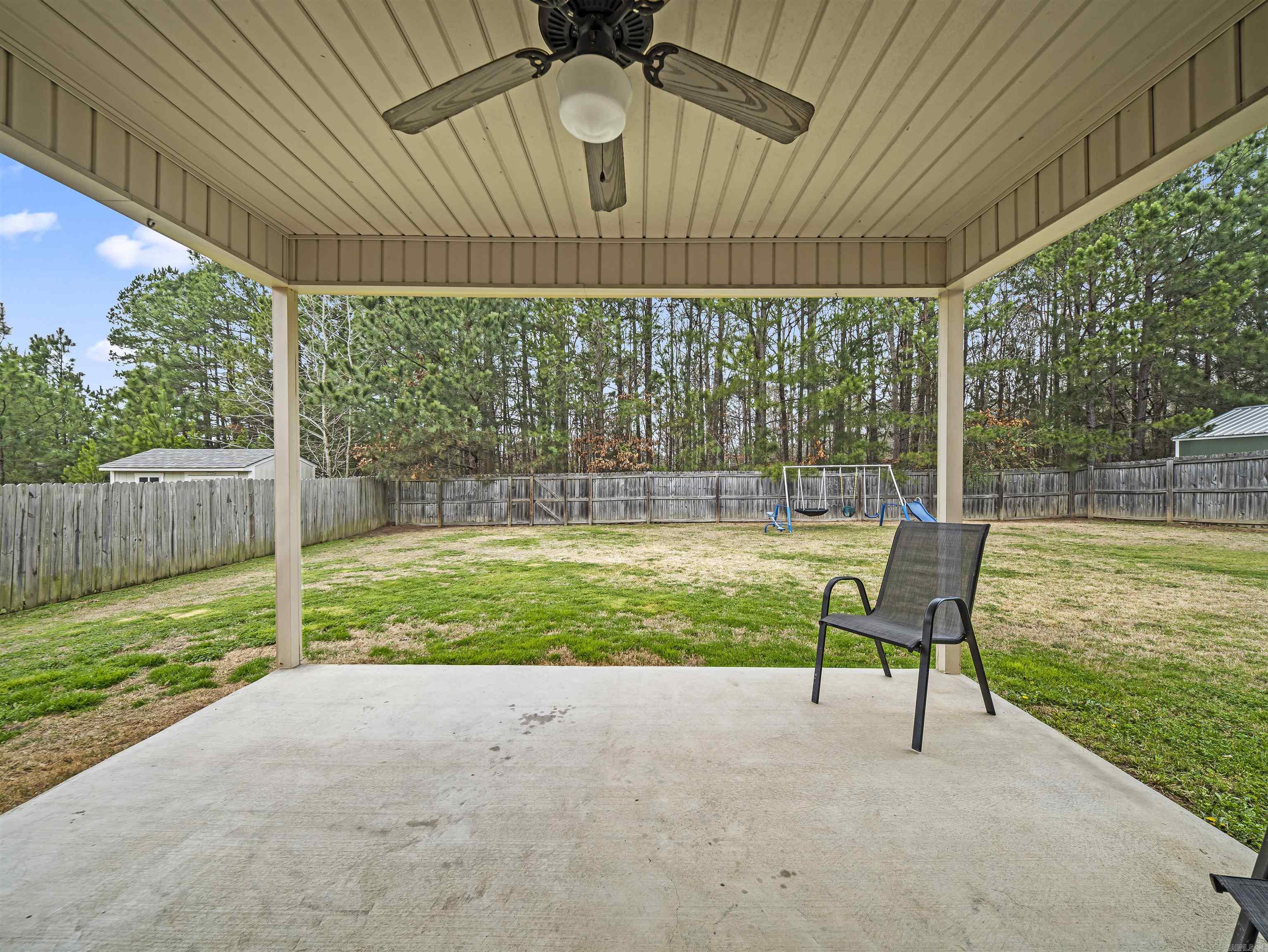 1815 Milburn Dr  Benton, AR