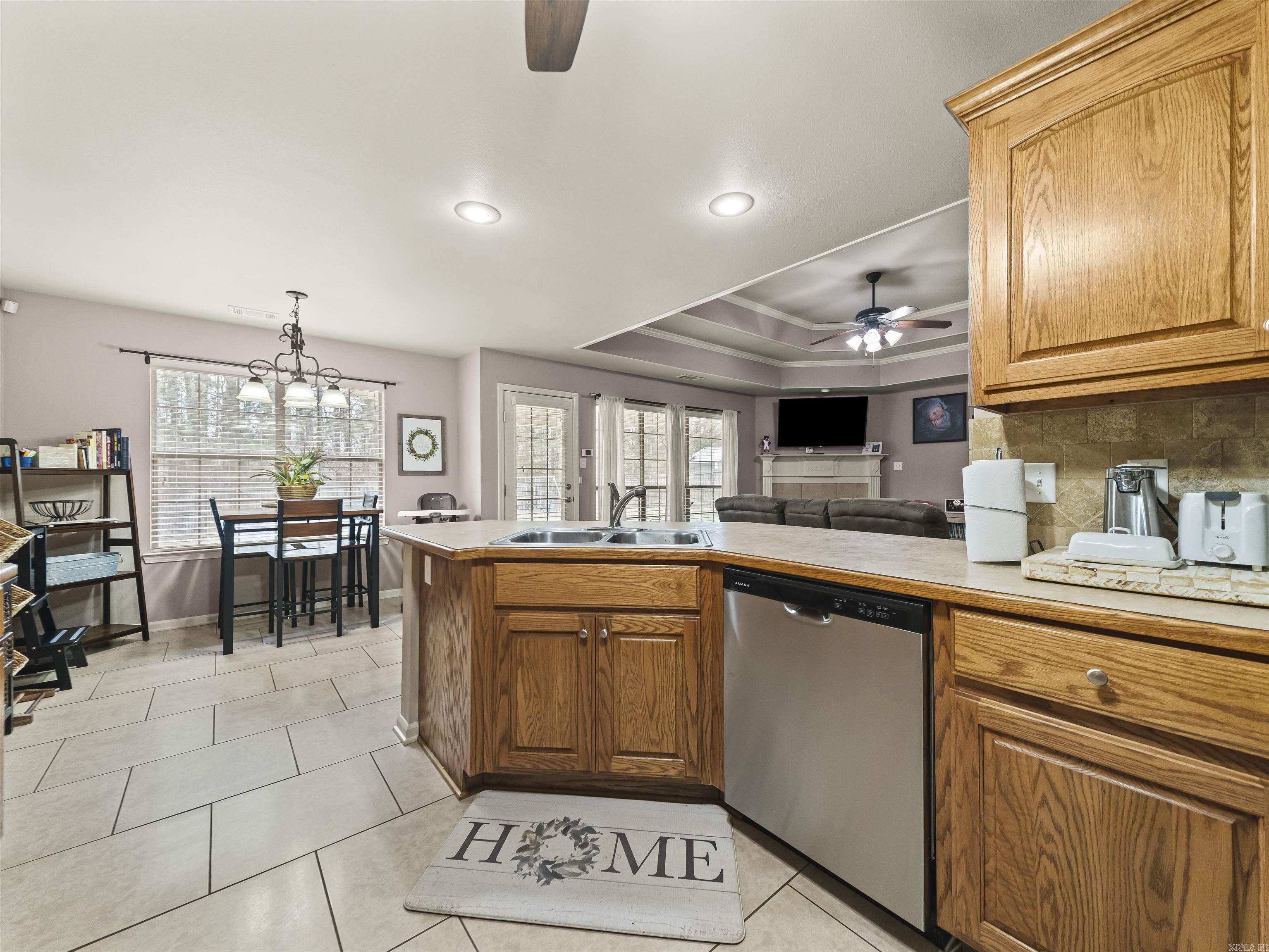 1815 Milburn Dr  Benton, AR