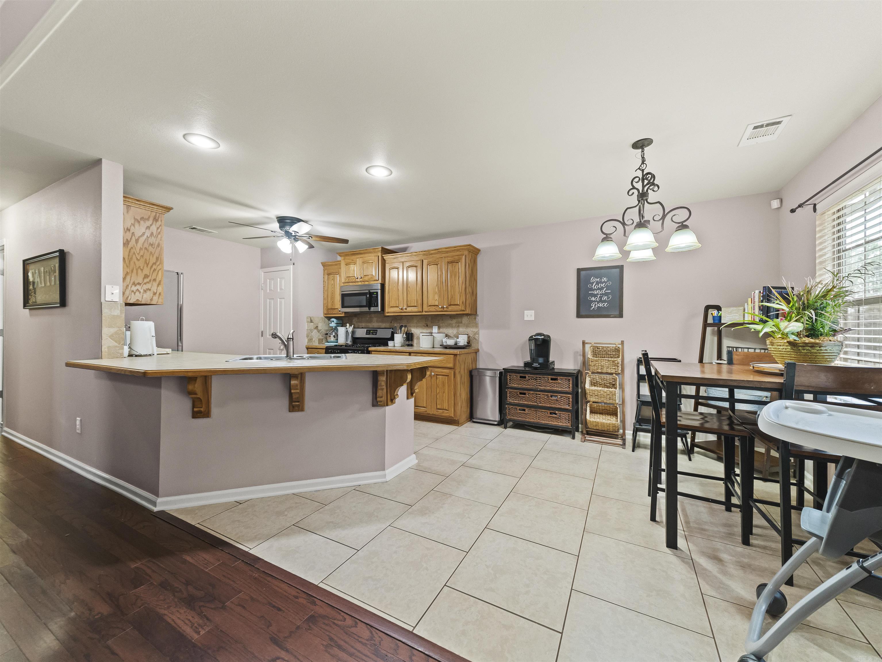 1815 Milburn Dr  Benton, AR