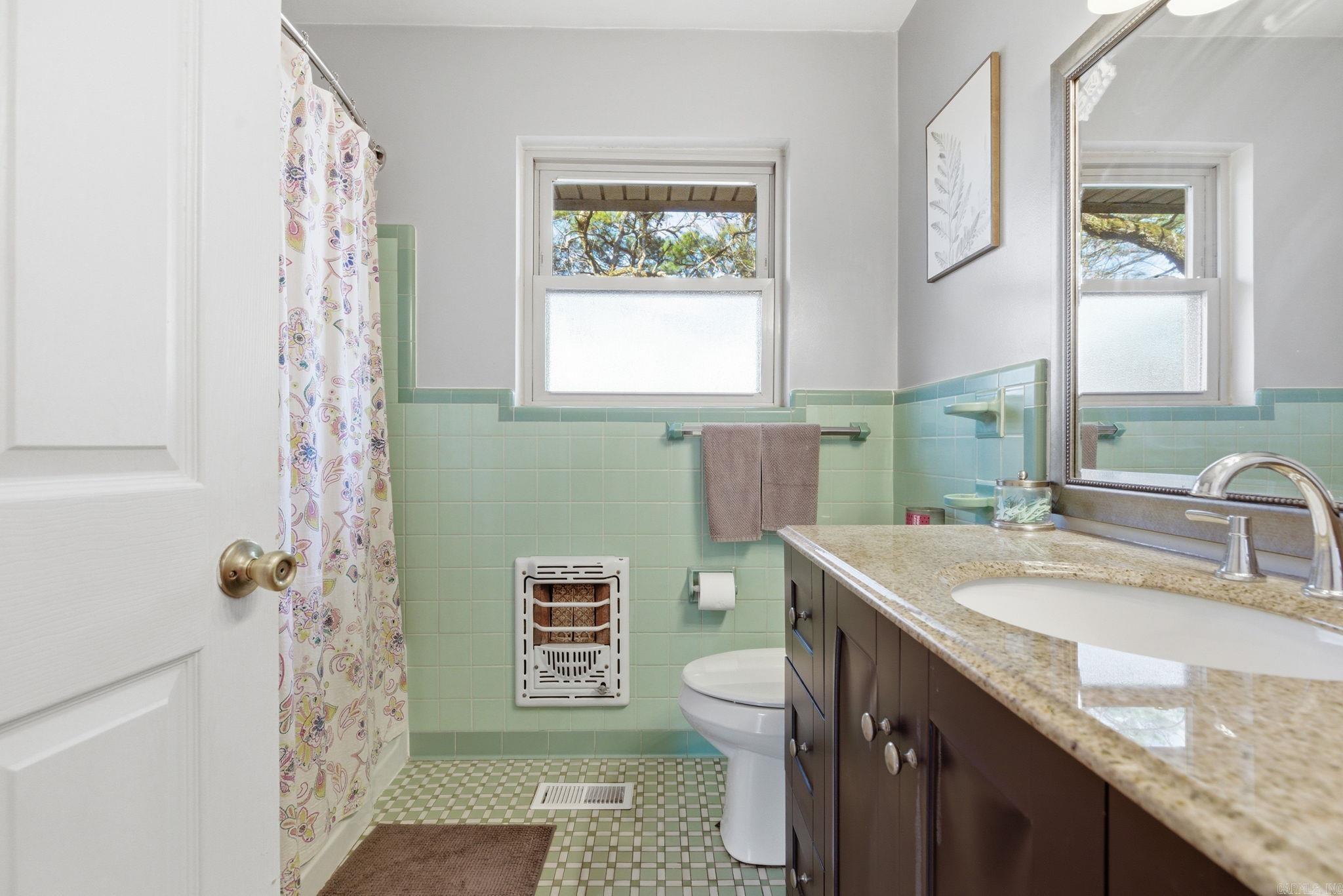 900 E H  North Little Rock, AR