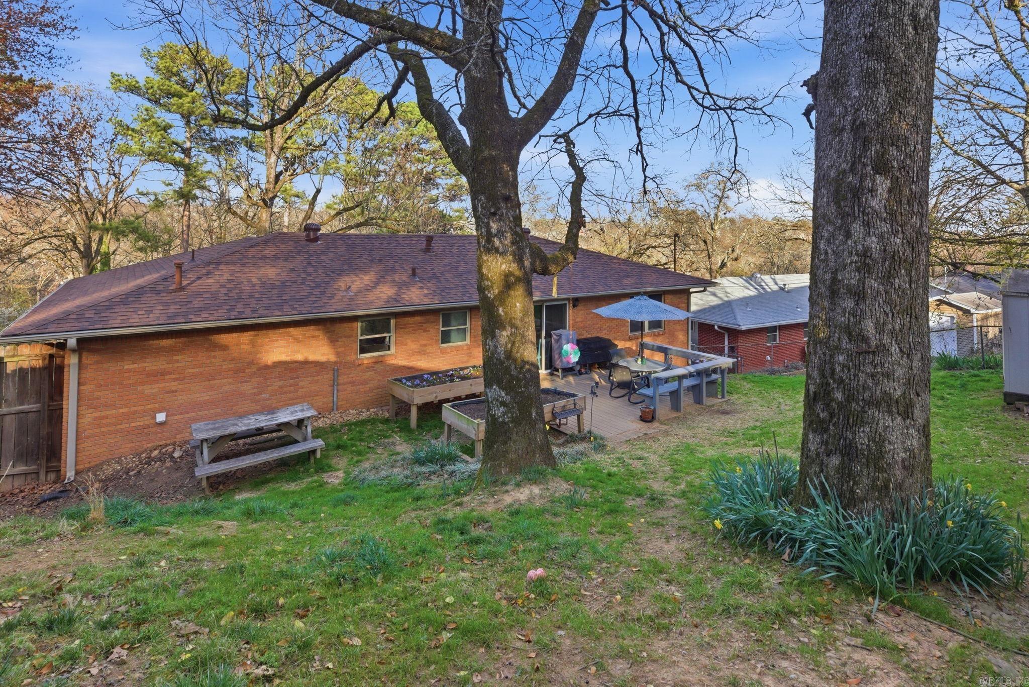 900 E H  North Little Rock, AR