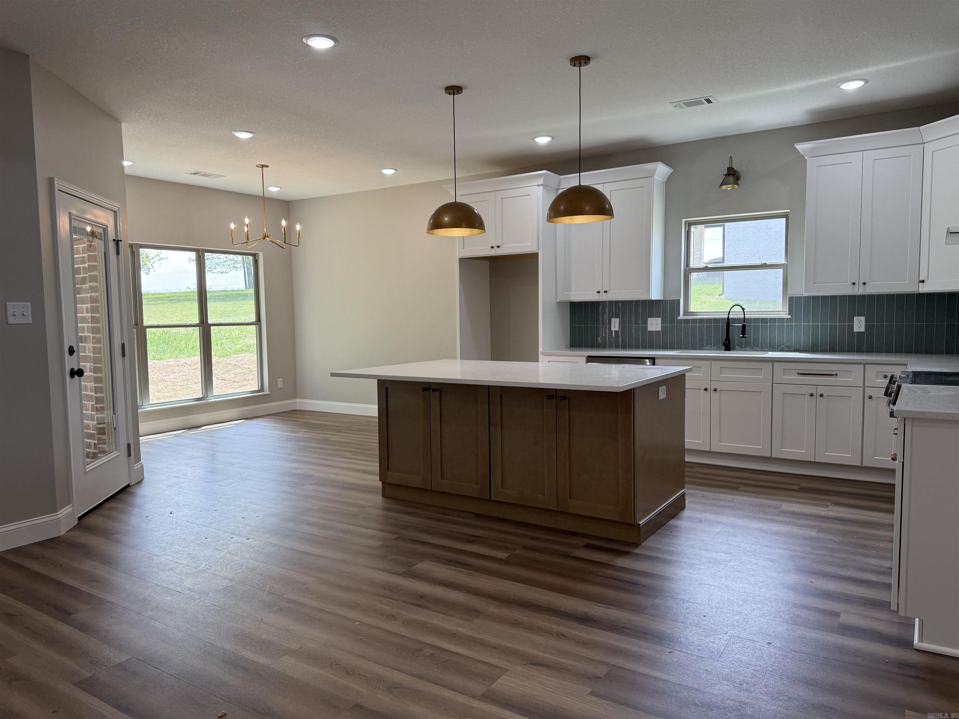 2005 N 8 1/2 Street  Paragould, AR