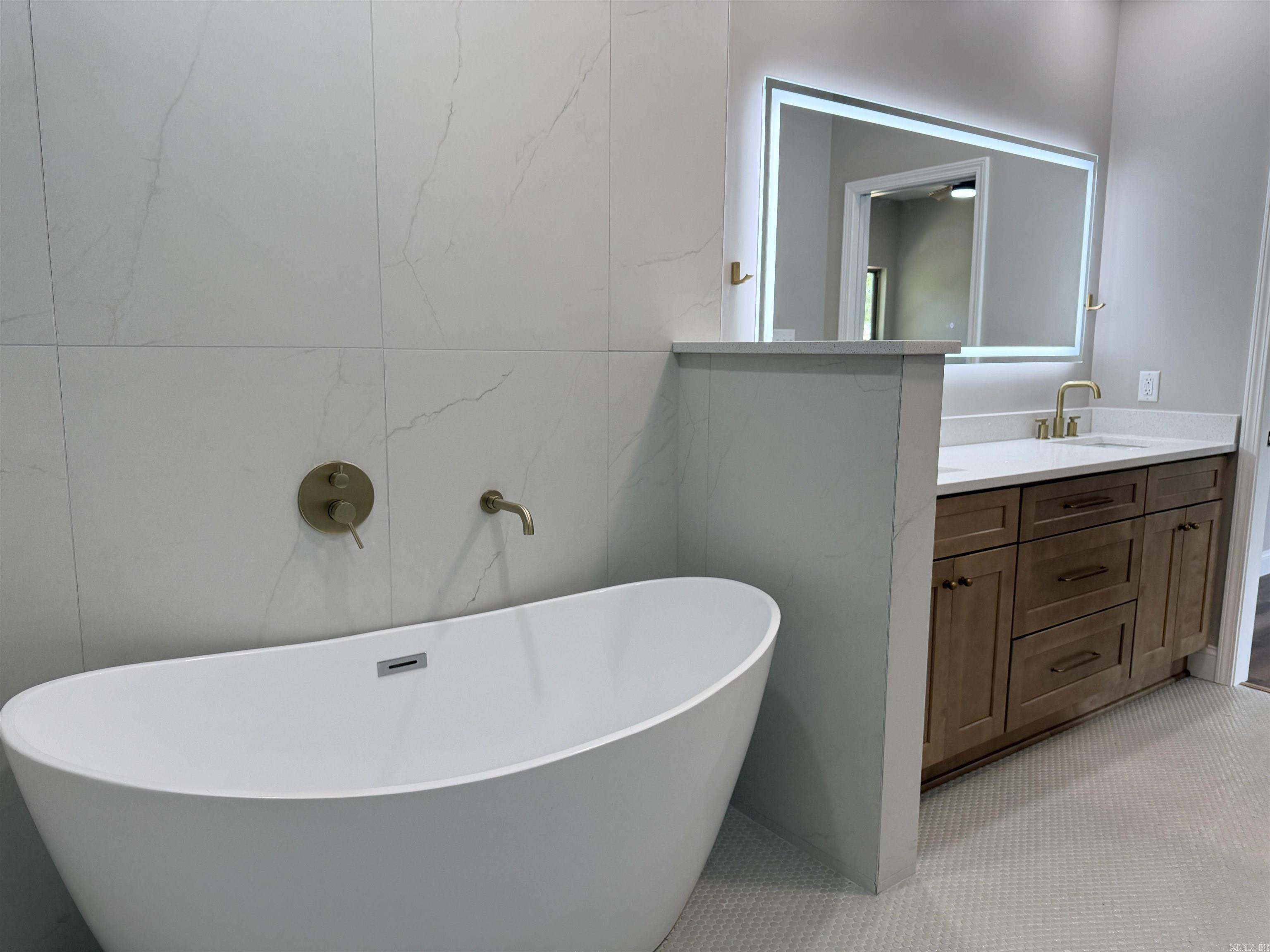 2005 N 8 1/2 Street  Paragould, AR