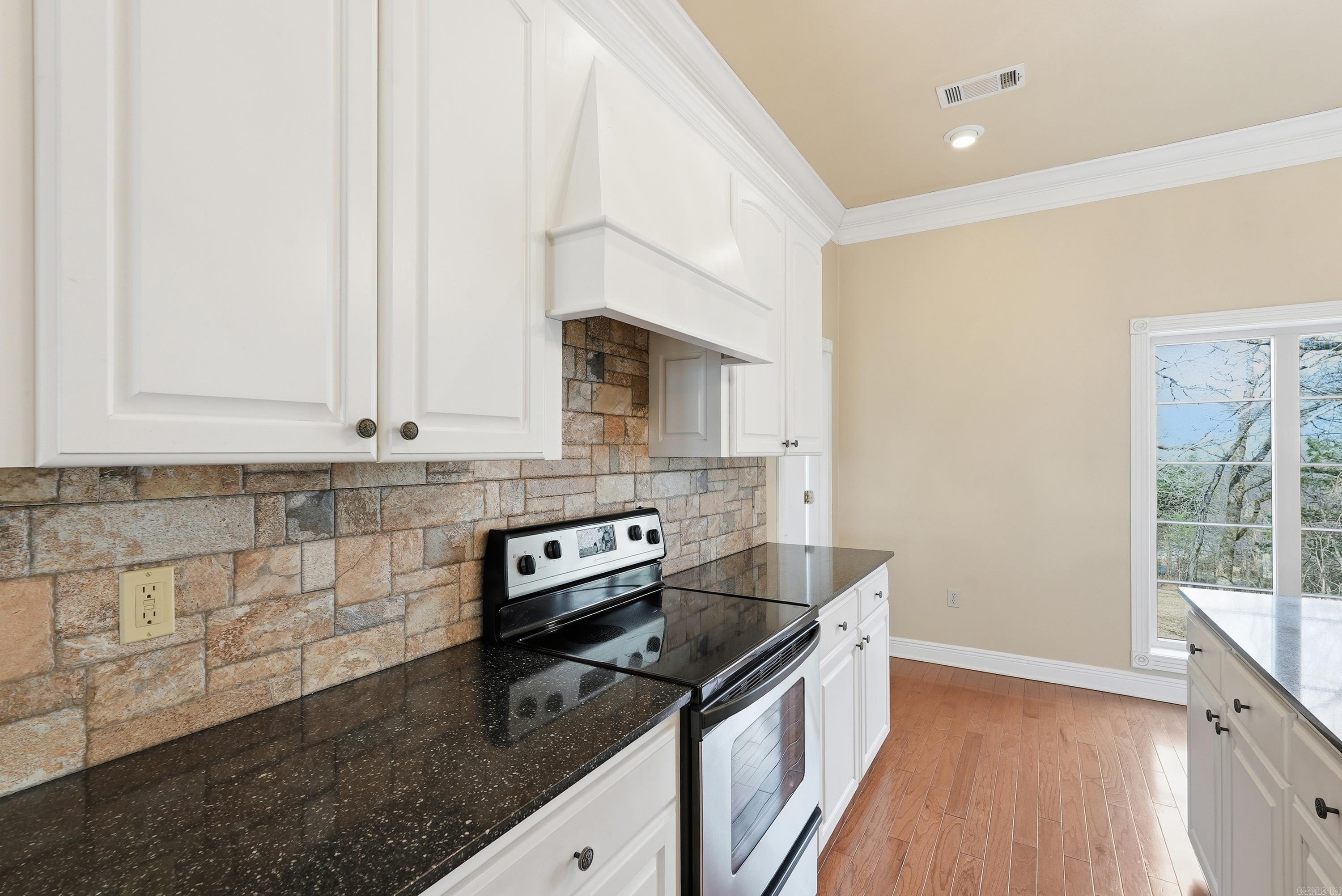 4 Robins Ridge Rd  Morrilton, AR