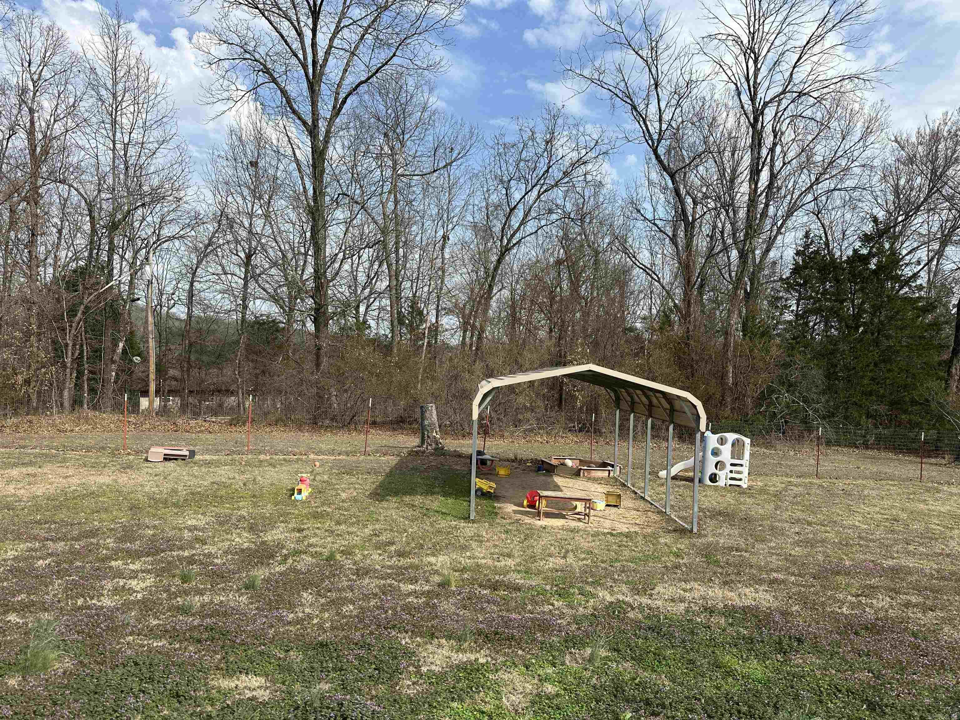 212 S Cedar Street  Yellville, AR