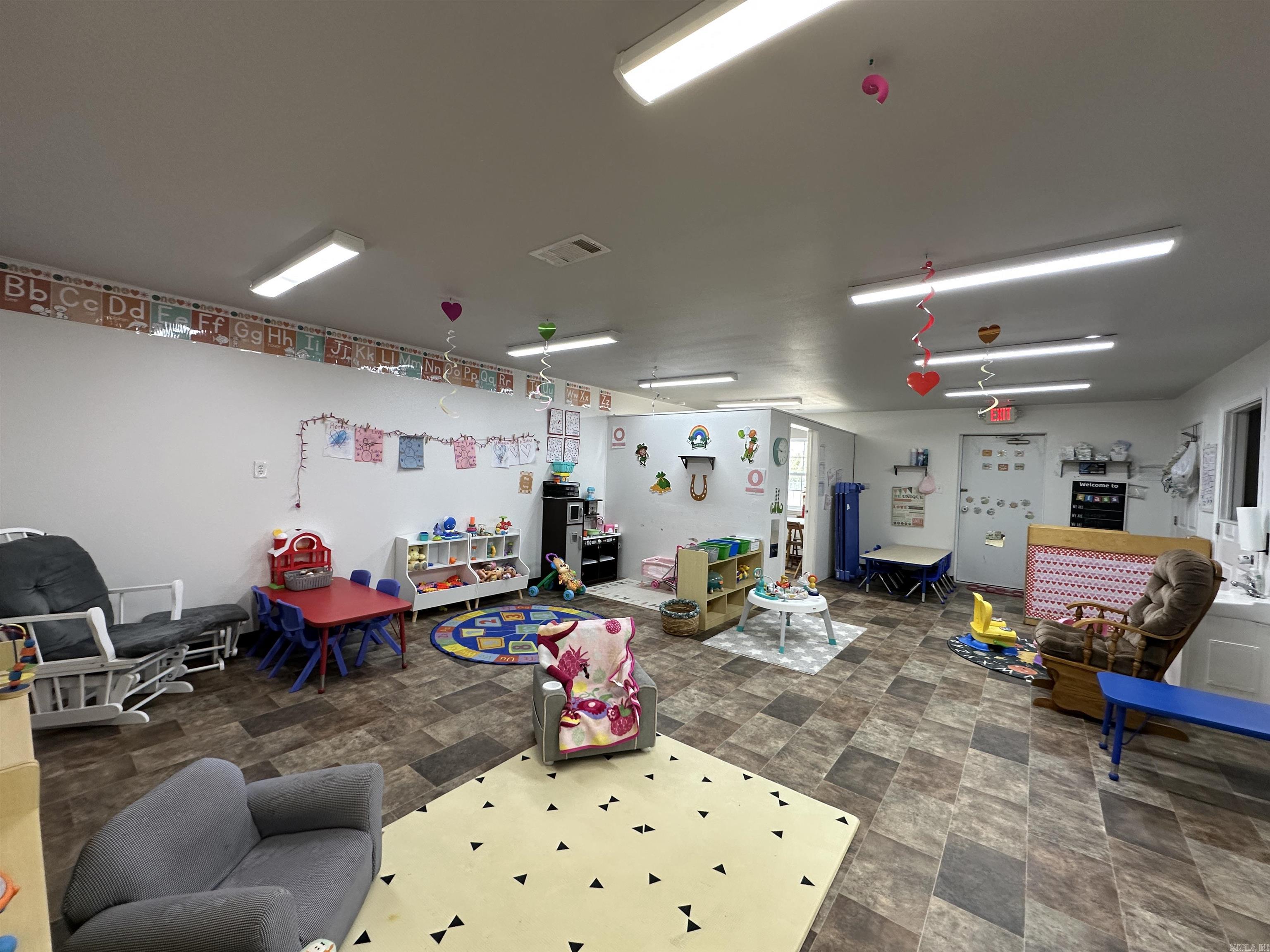 212 S Cedar Street  Yellville, AR