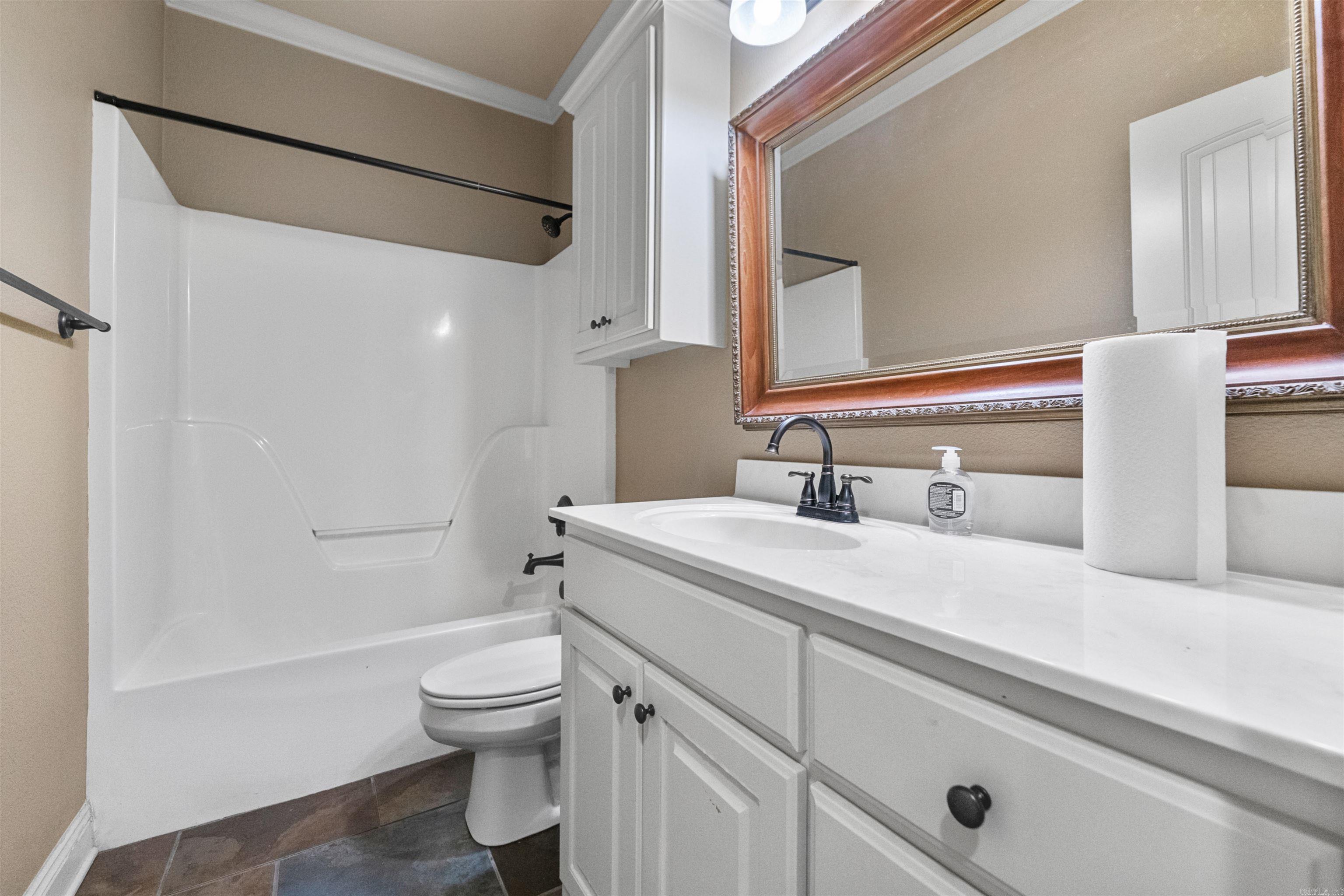 164 Crystal Lake Rd  Austin, AR