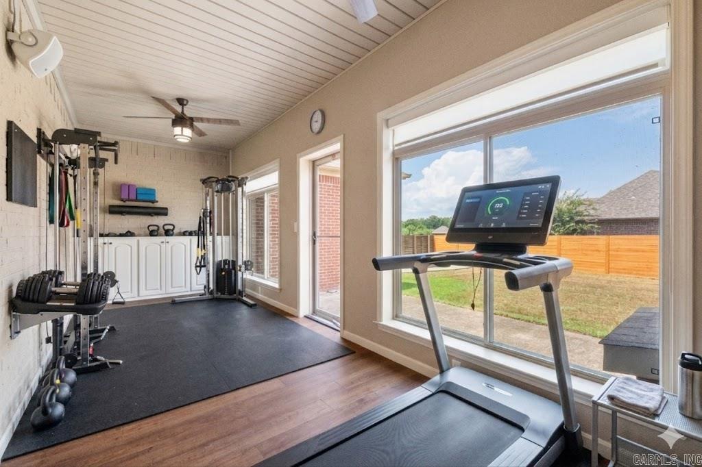 164 Crystal Lake Rd  Austin, AR