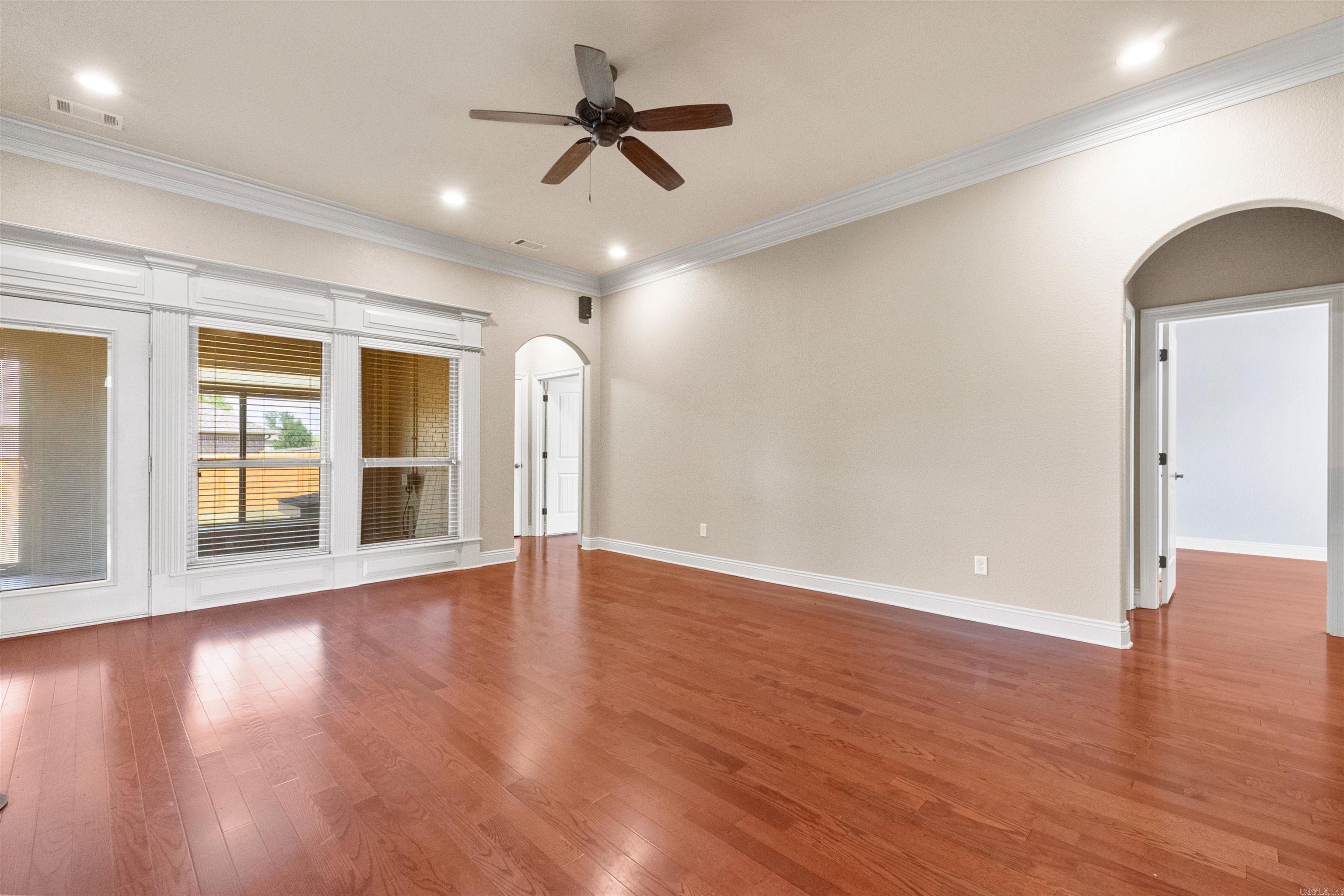 164 Crystal Lake Rd  Austin, AR