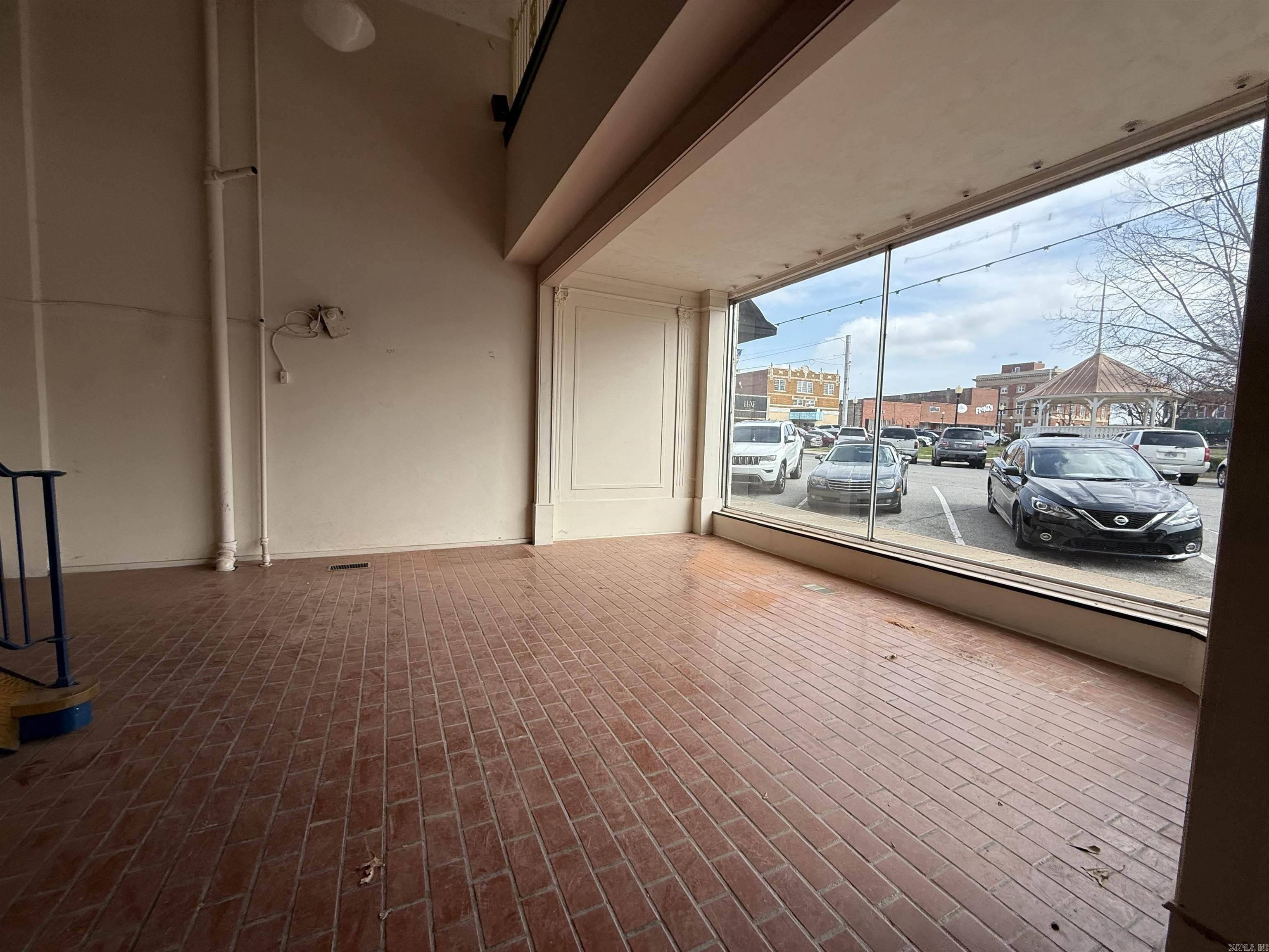 120 N Willow  Harrison, AR