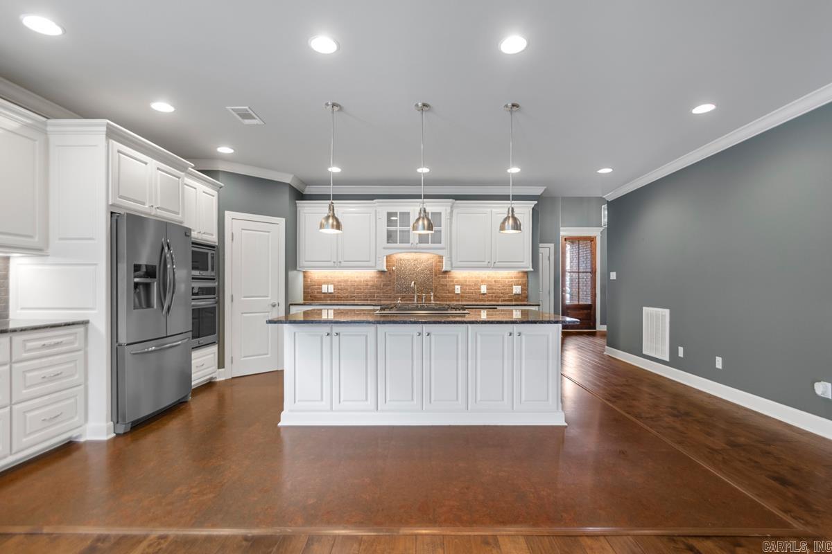 9 Bishop  Little Rock, AR