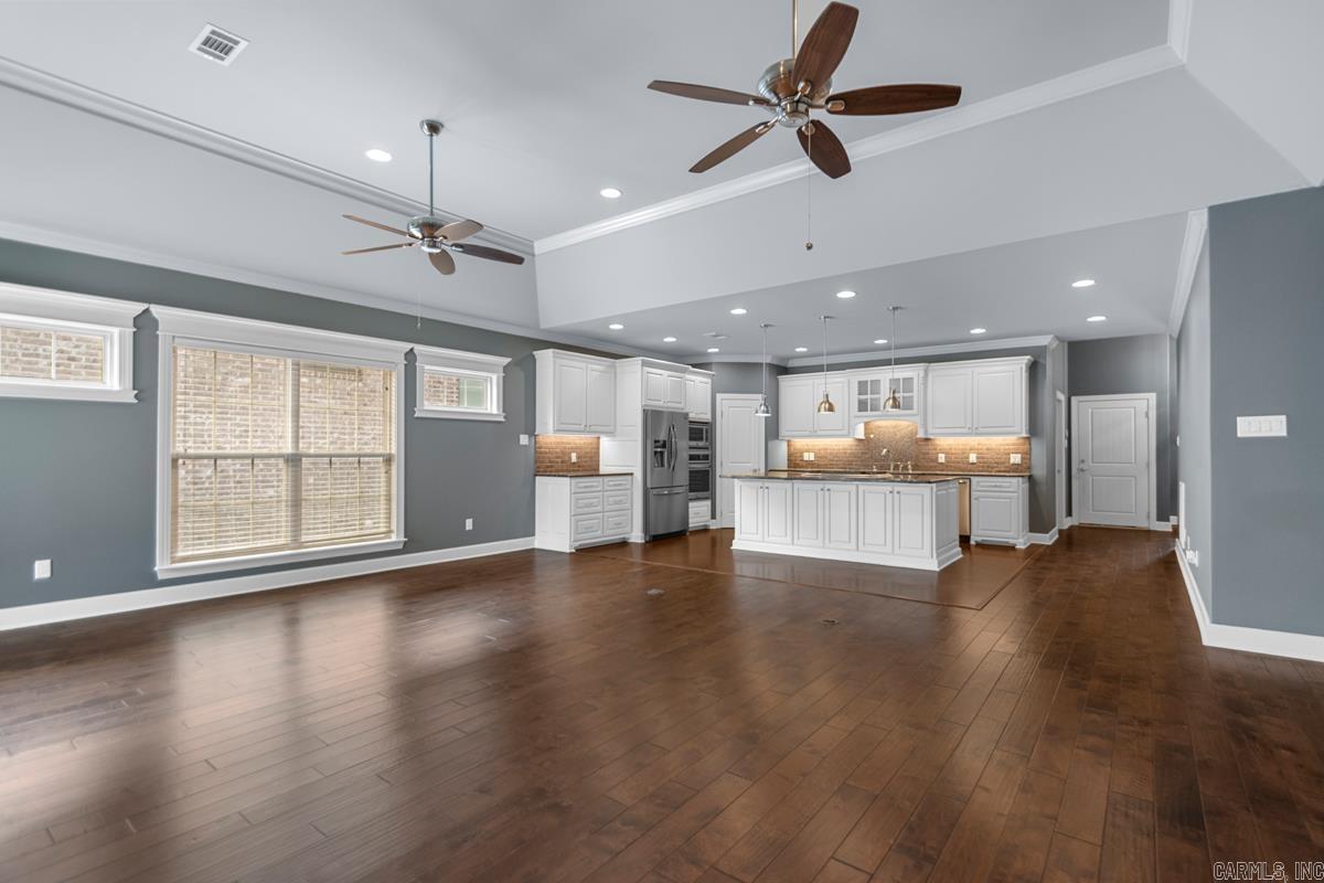 9 Bishop  Little Rock, AR