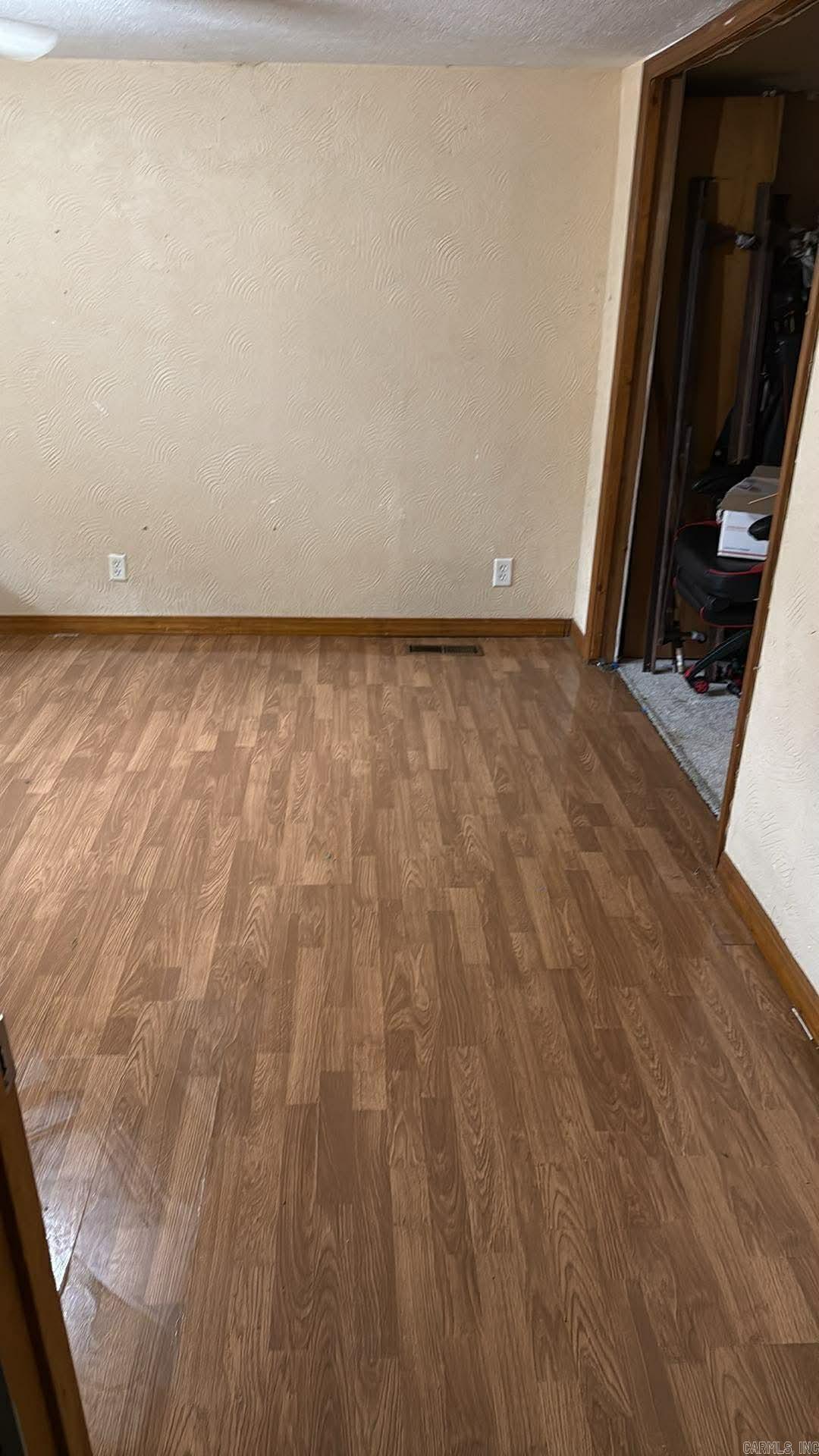 100 Kendall Dr  Salesville, AR