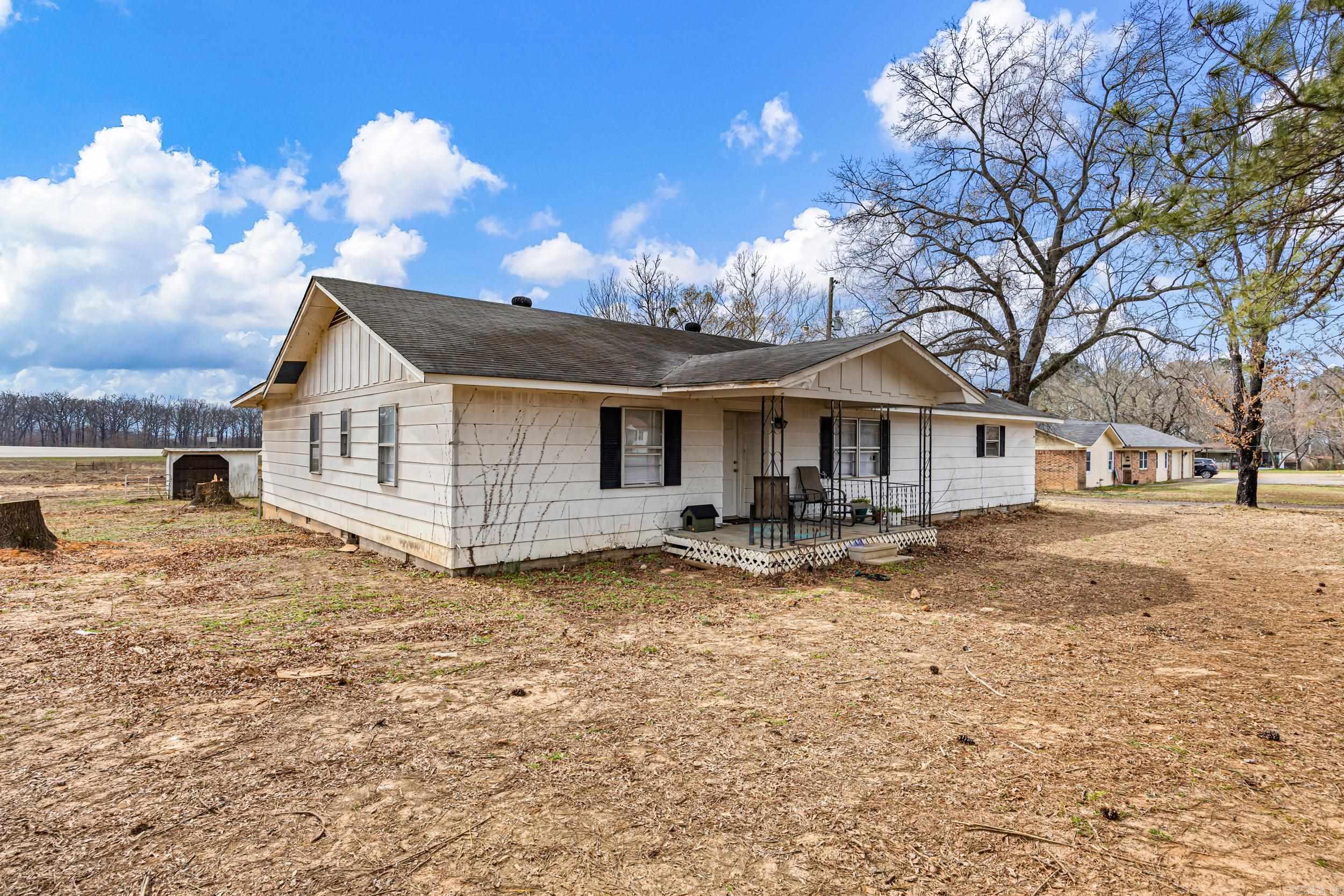 2706 AR 124  Russellville, AR