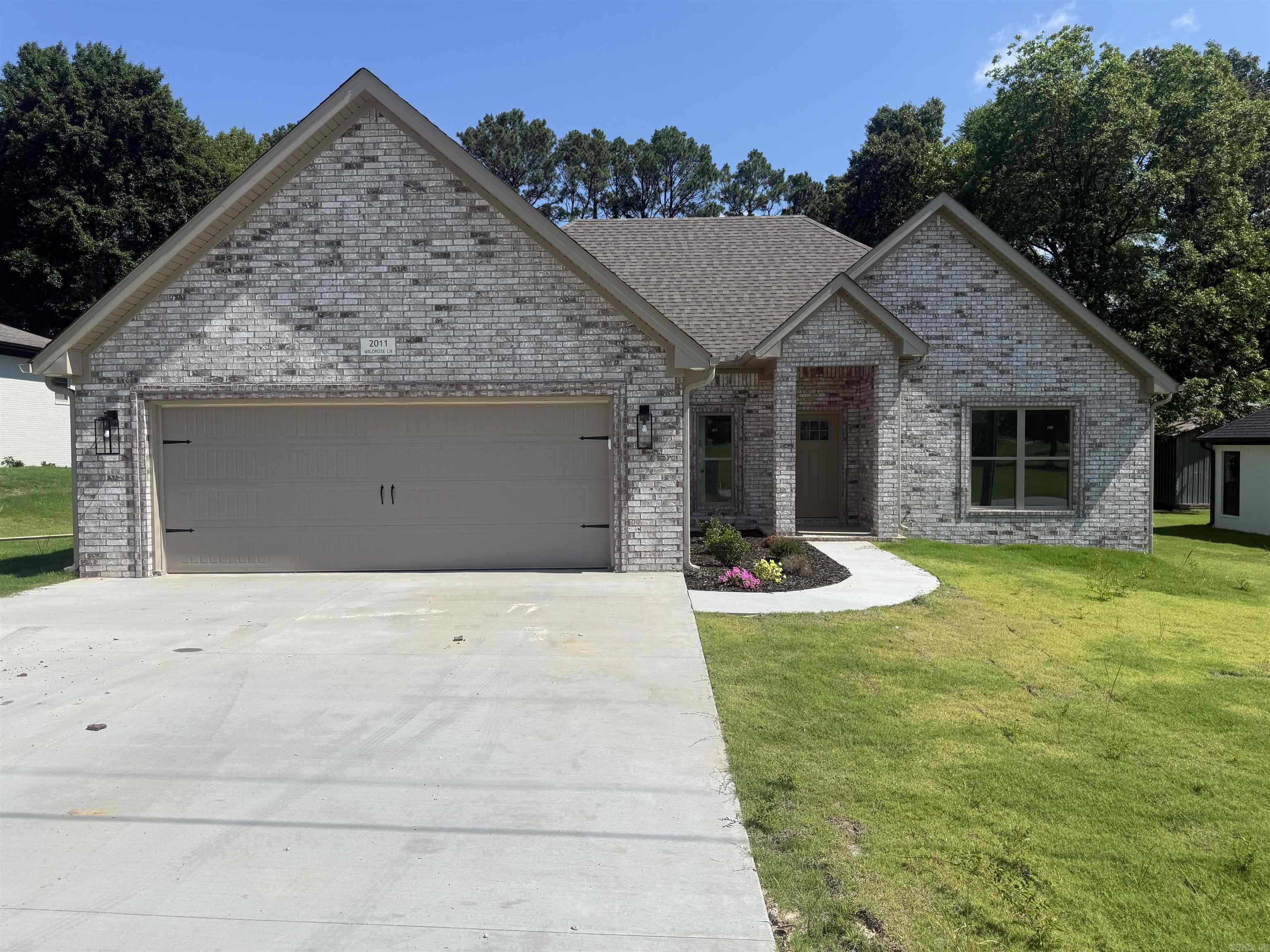 2011 Wildrose Paragould, AR 72450
