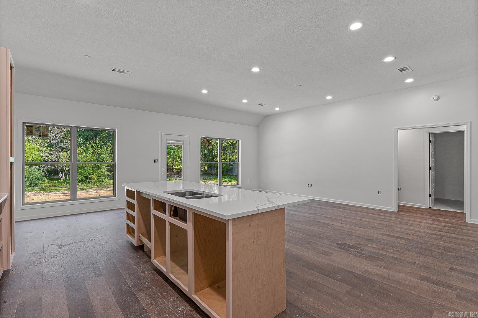 2011 Wildrose Paragould, AR 72450