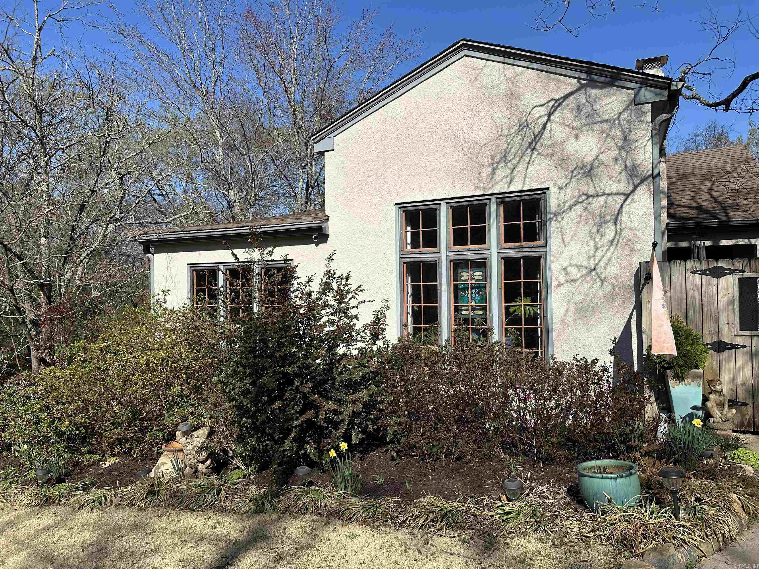 103 Edgewood St Street