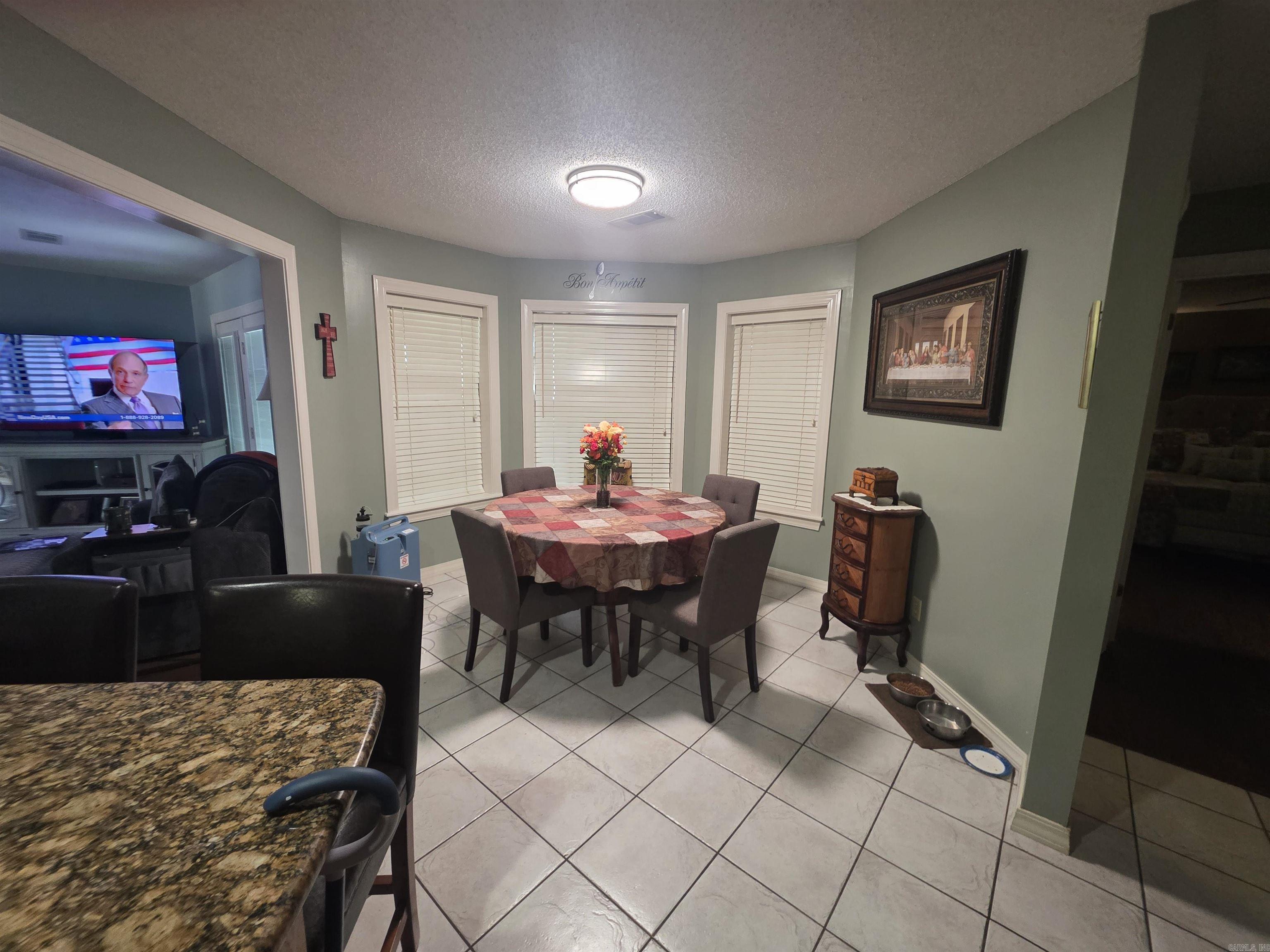 902 Deerfield Ct  Russellville, AR