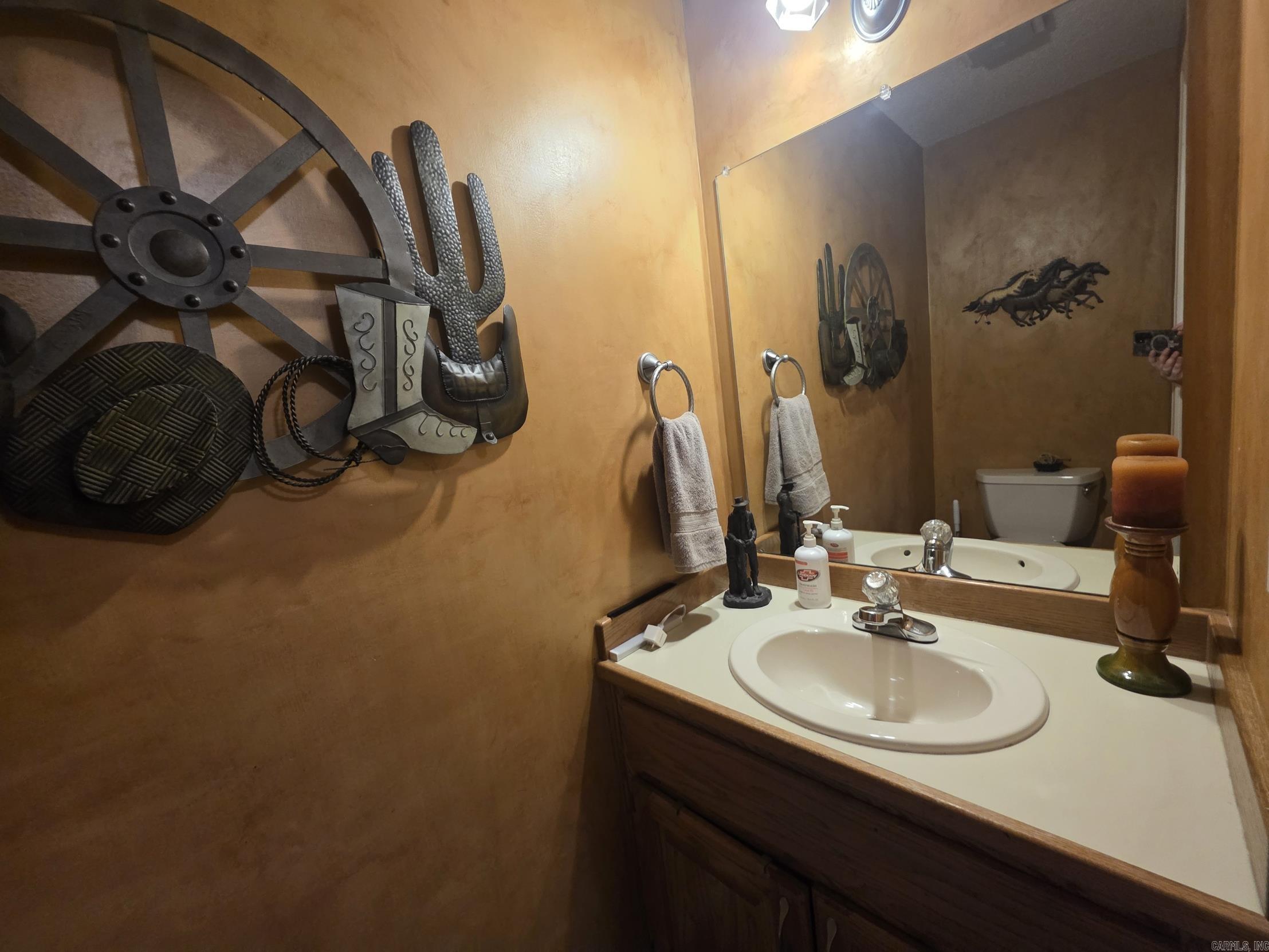 902 Deerfield Ct Russellville, AR 72801