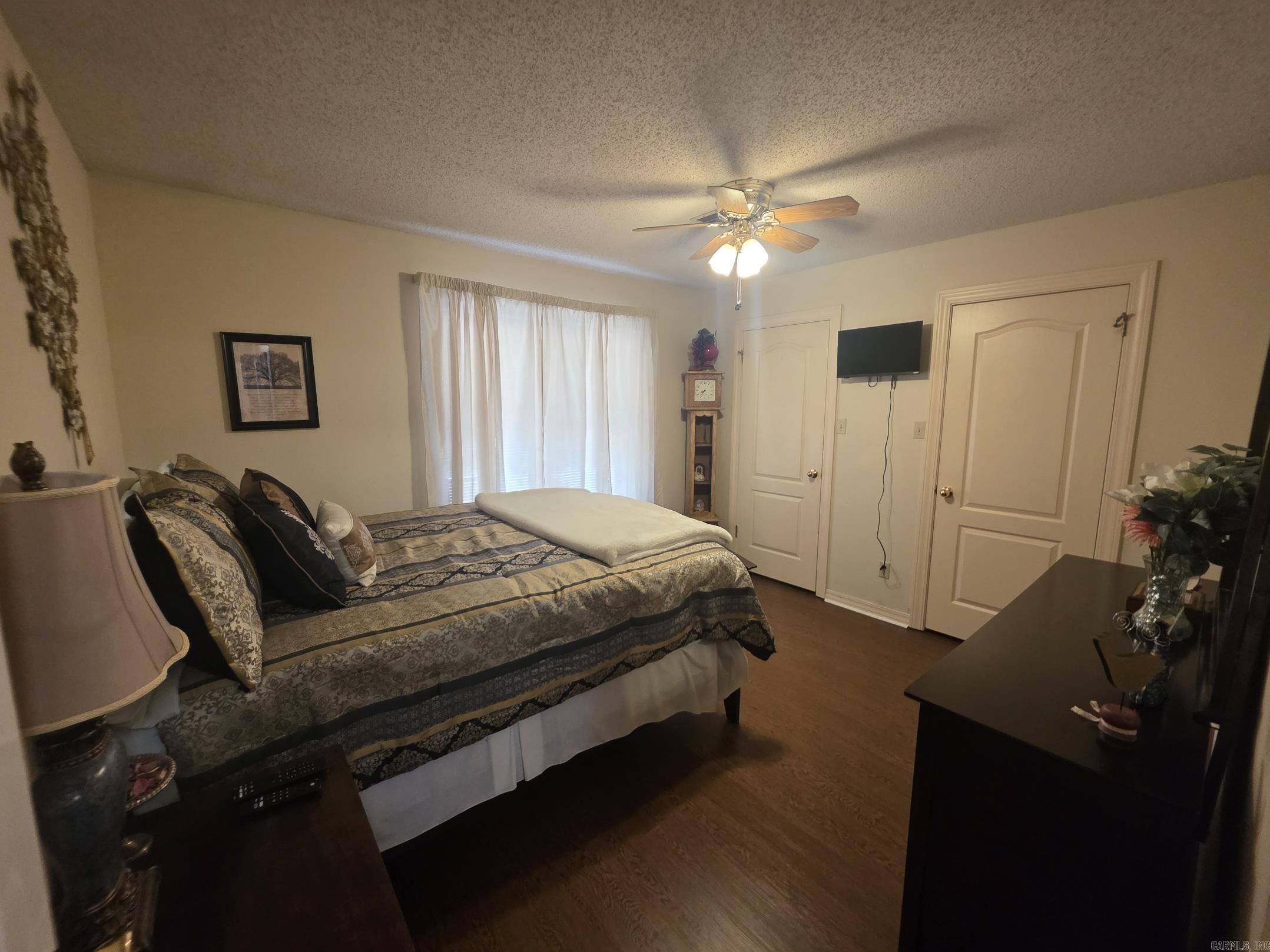 902 Deerfield Ct Russellville, AR 72801