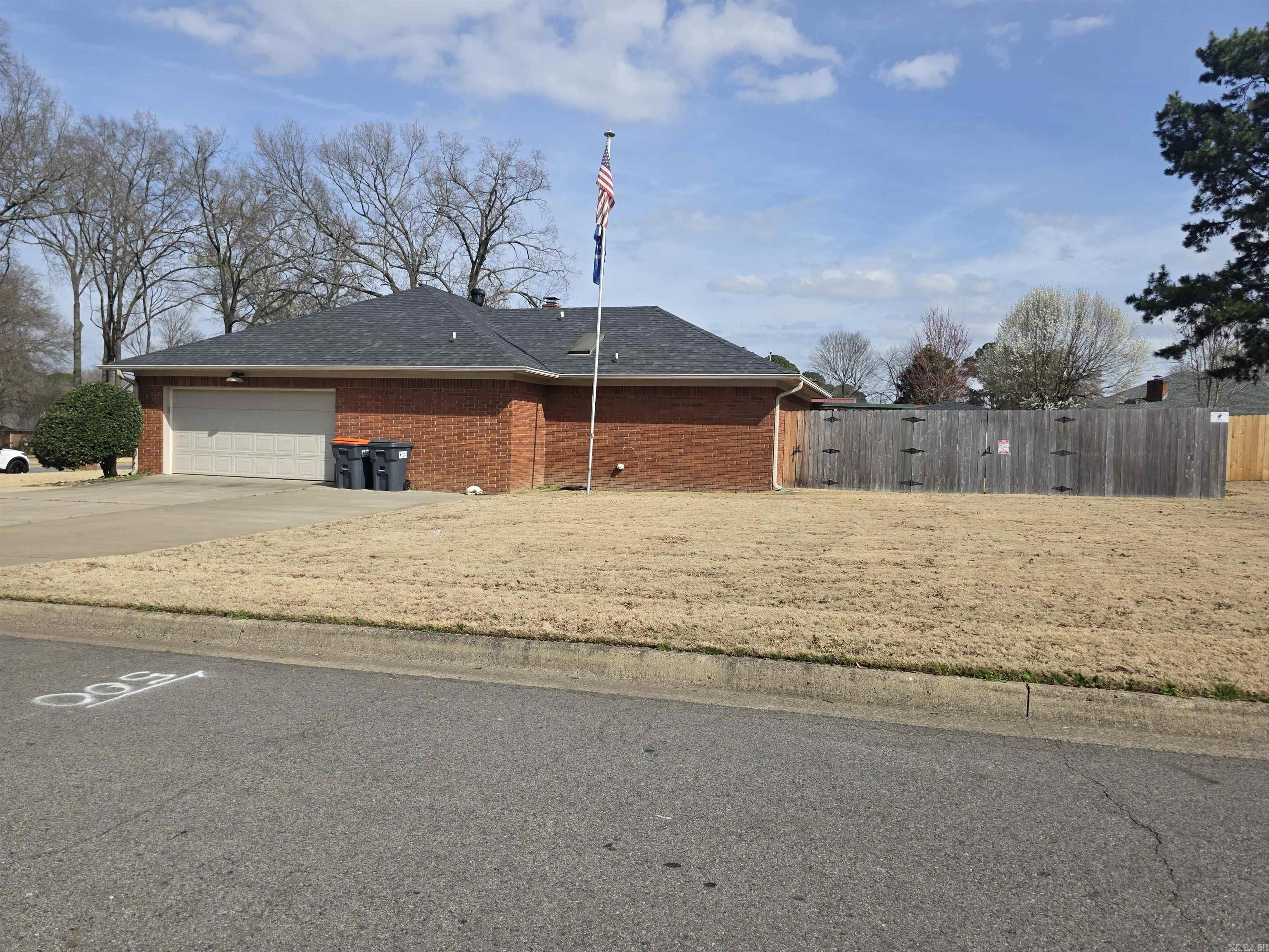 902 Deerfield Ct  Russellville, AR