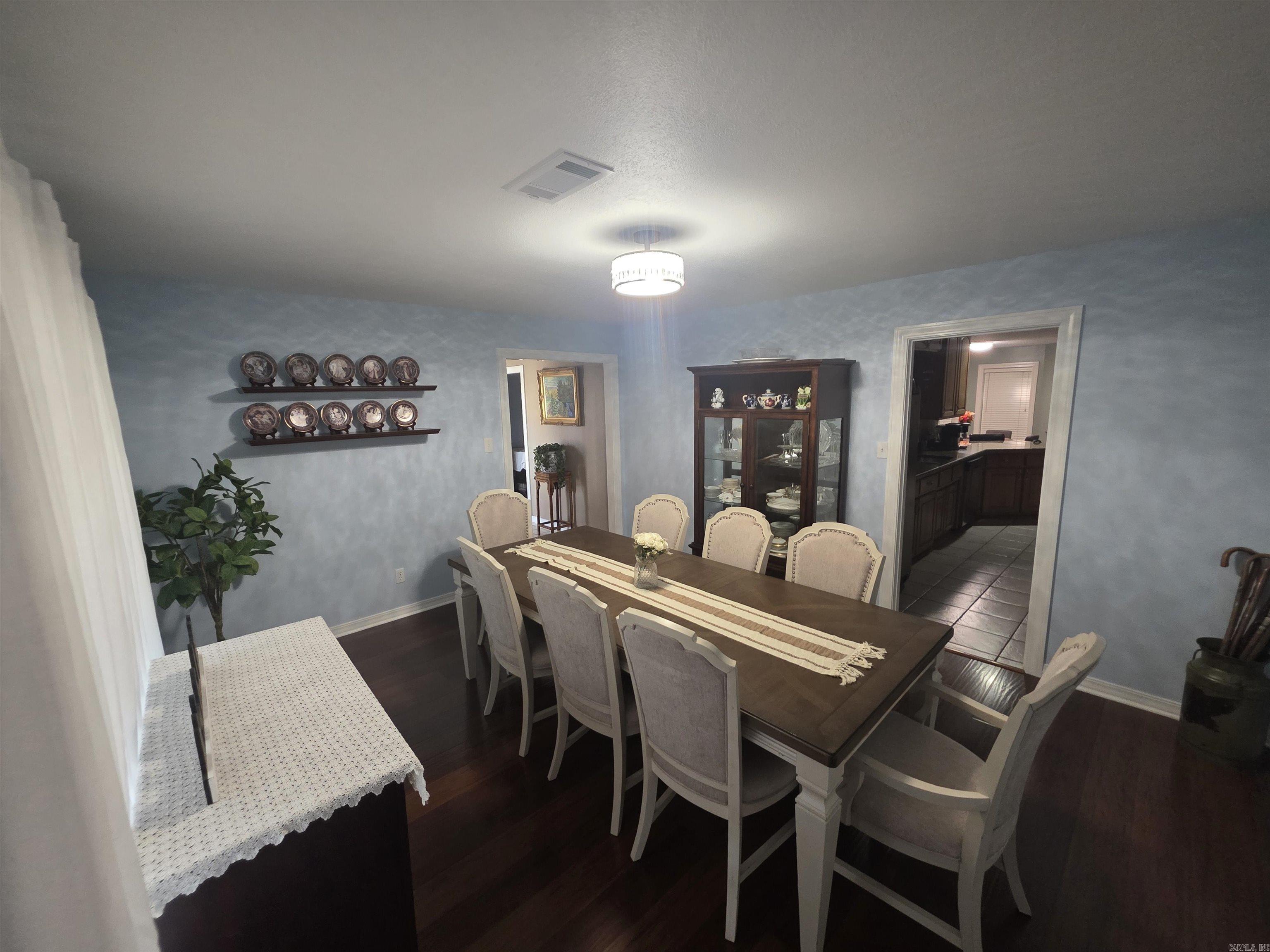 902 Deerfield Ct  Russellville, AR