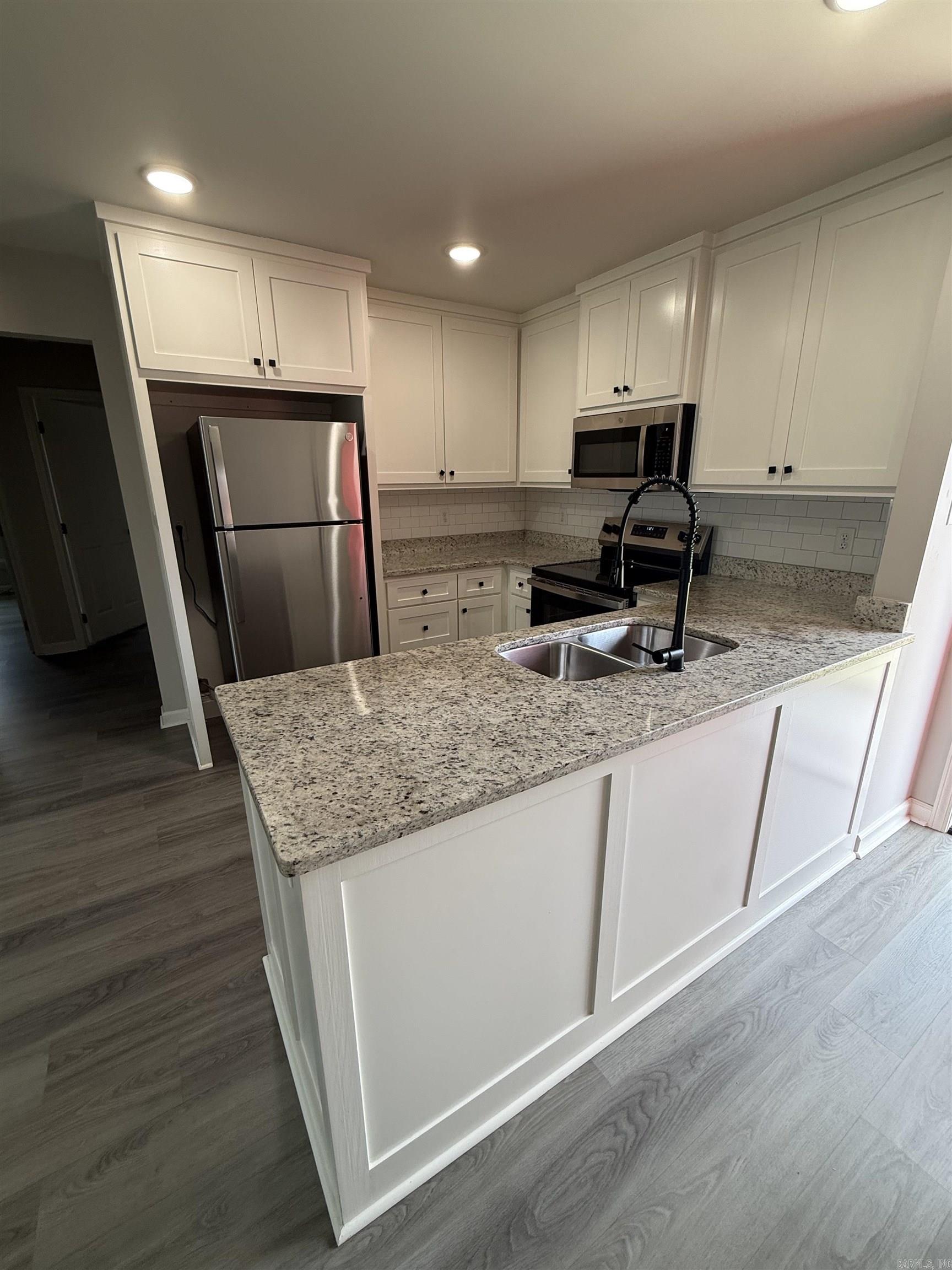 605 Lora Dr  Bryant, AR