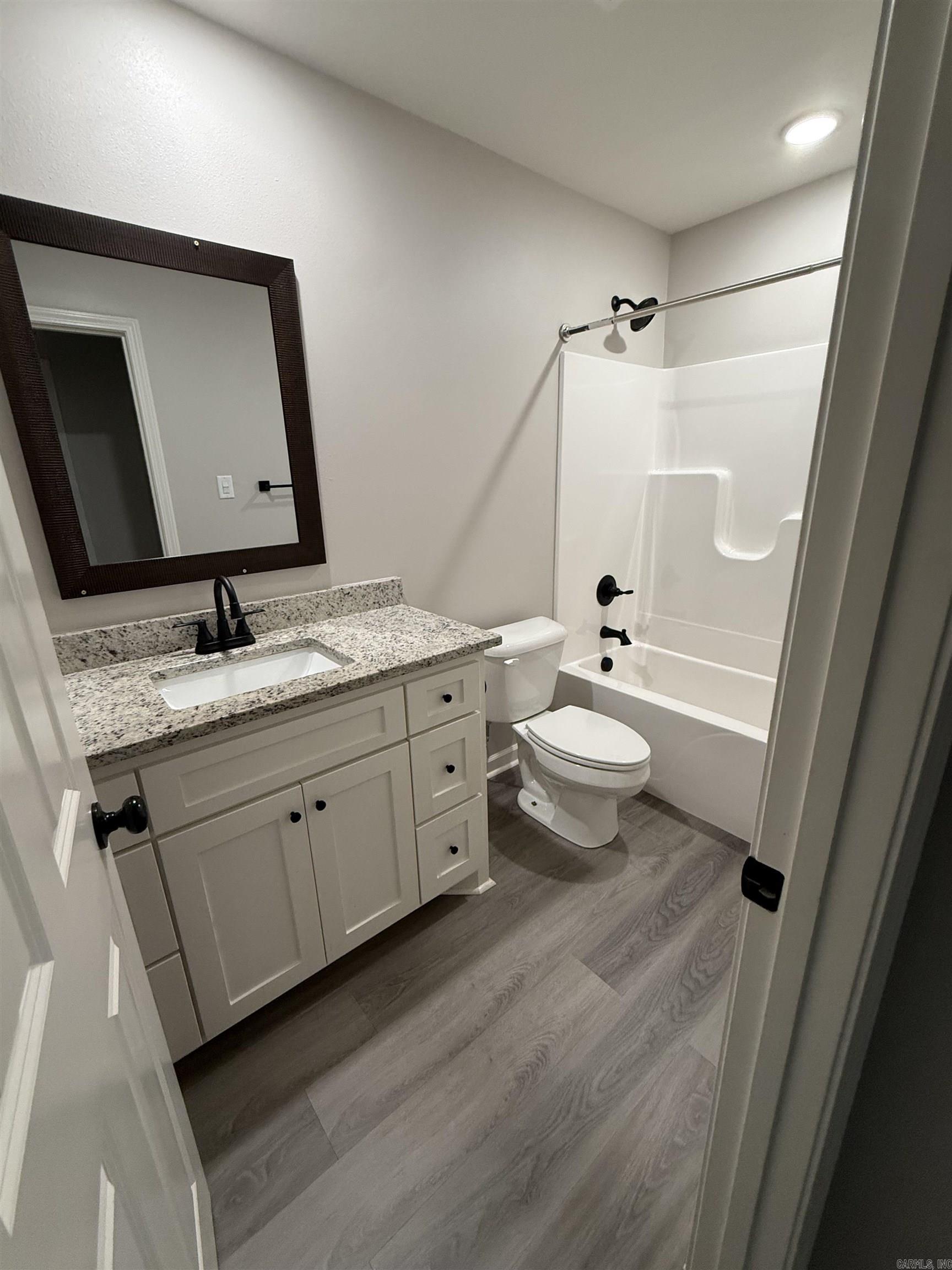 605 Lora Dr  Bryant, AR